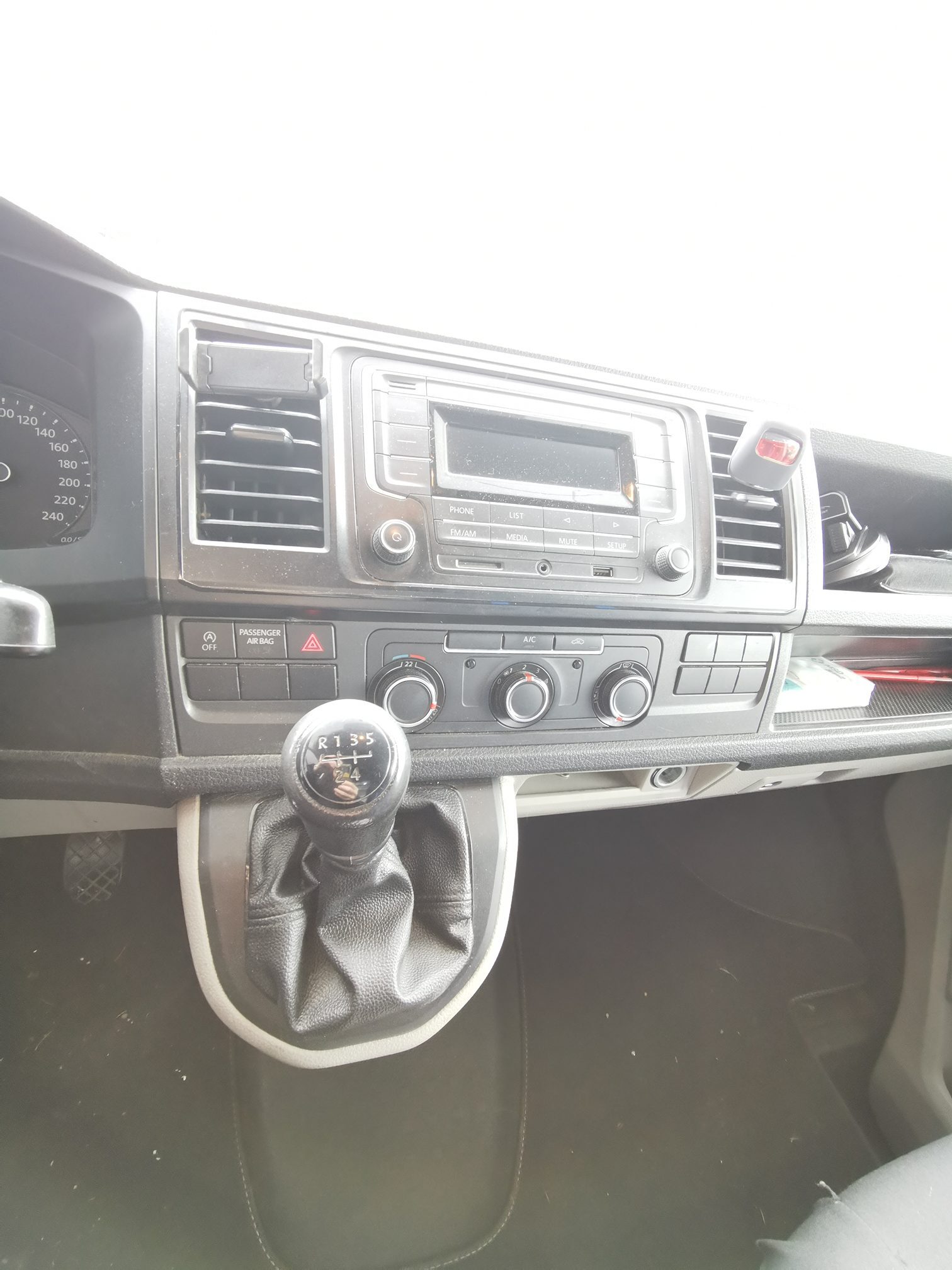 VW T6 Transporter — zdjęcie 14