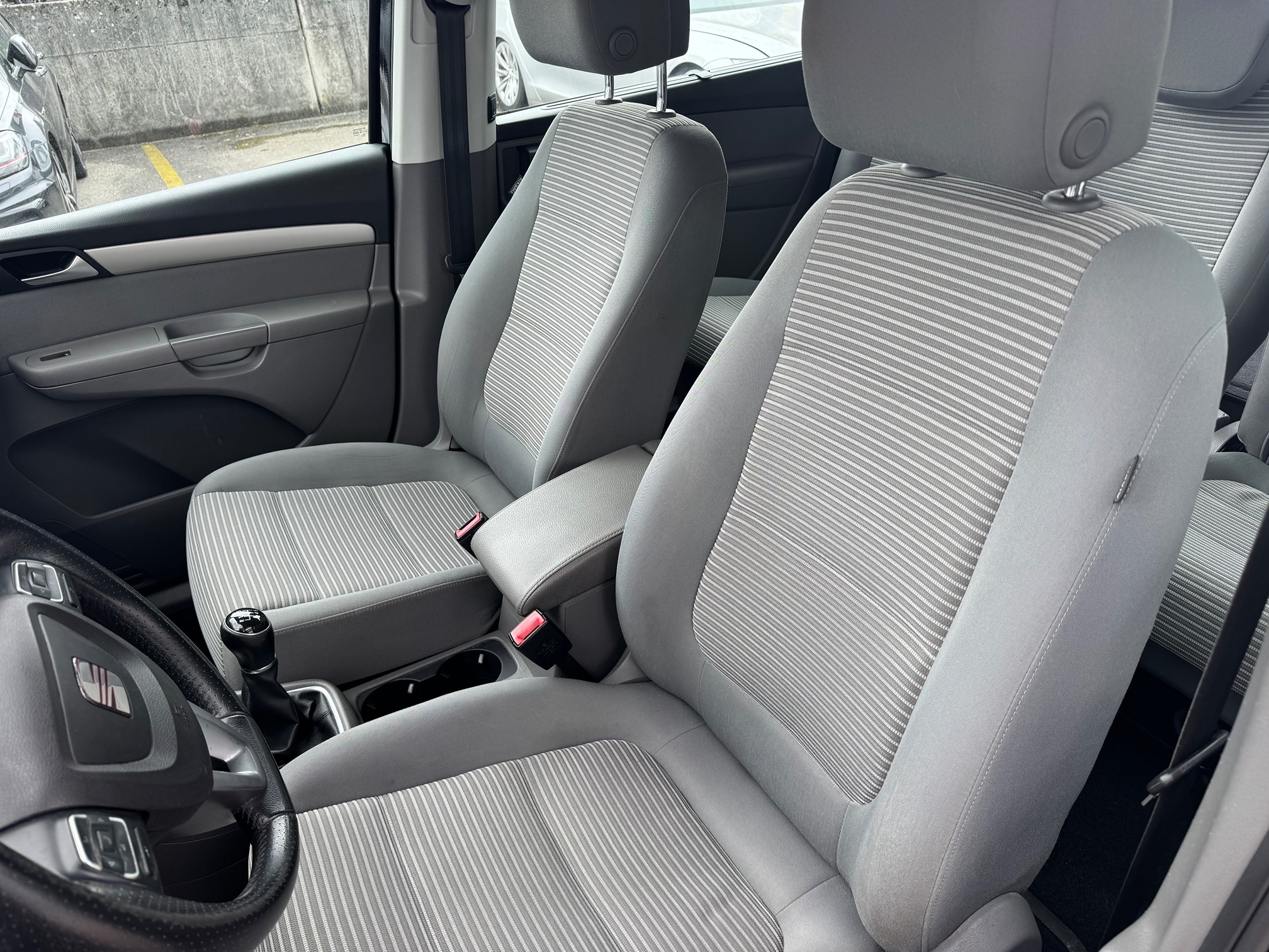 SEAT Alhambra 2.0 TDI — zdjęcie 9