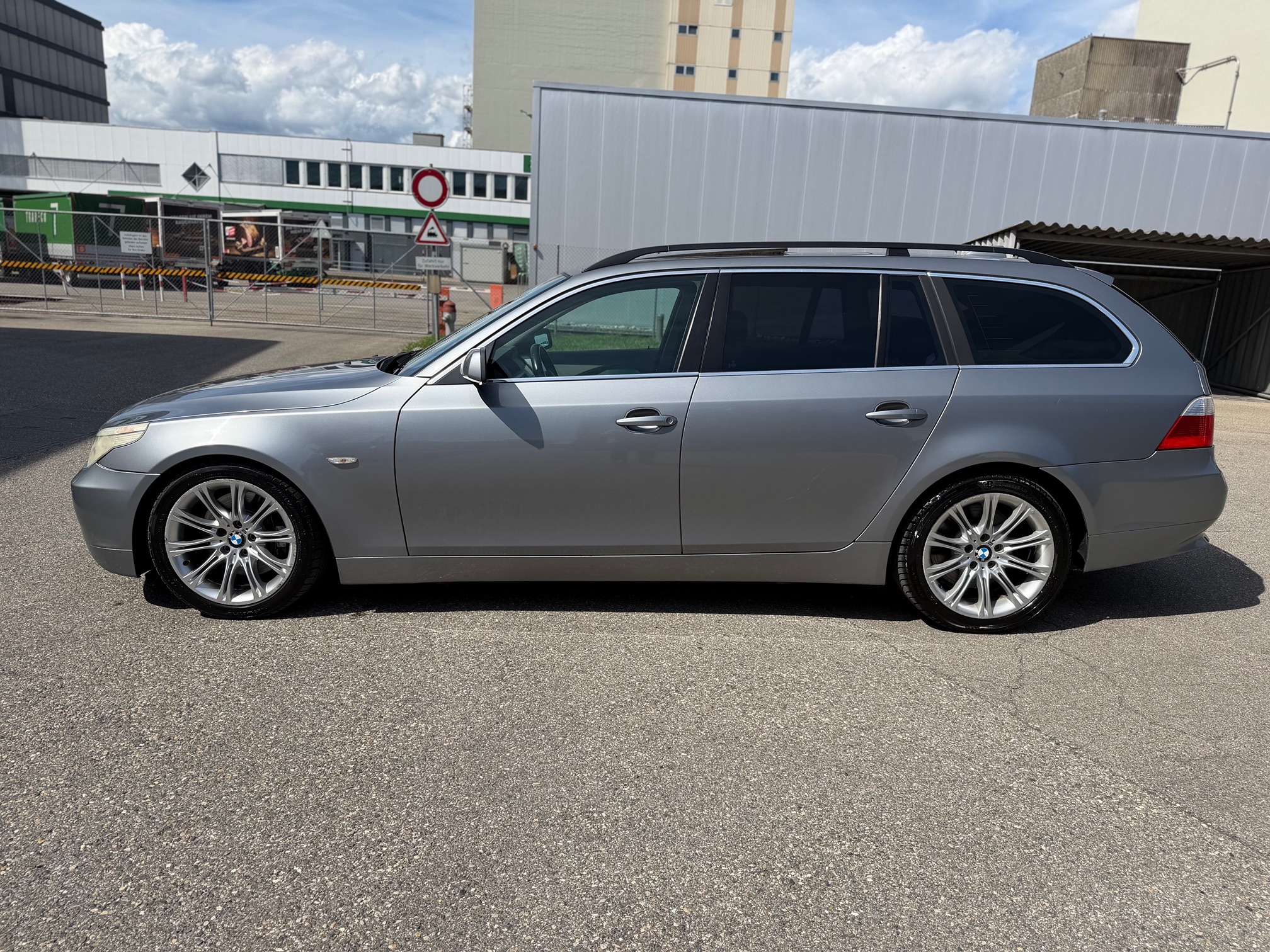 BMW 545i Touring — zdjęcie 5