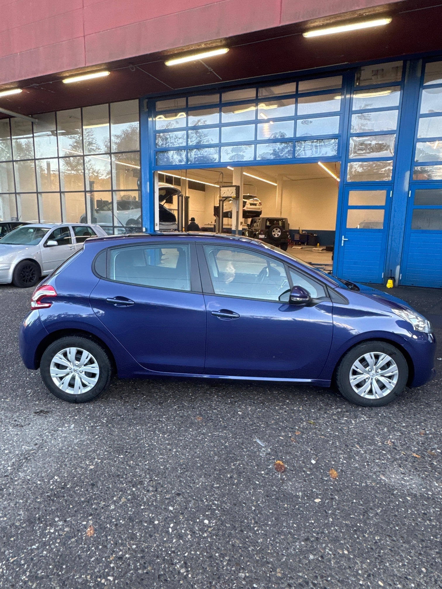 PEUGEOT 208 1.4 VTi — zdjęcie 8
