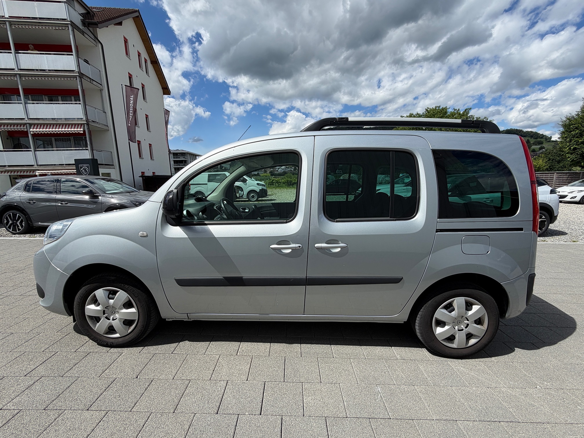 RENAULT Kangoo dCi 115 — zdjęcie 5