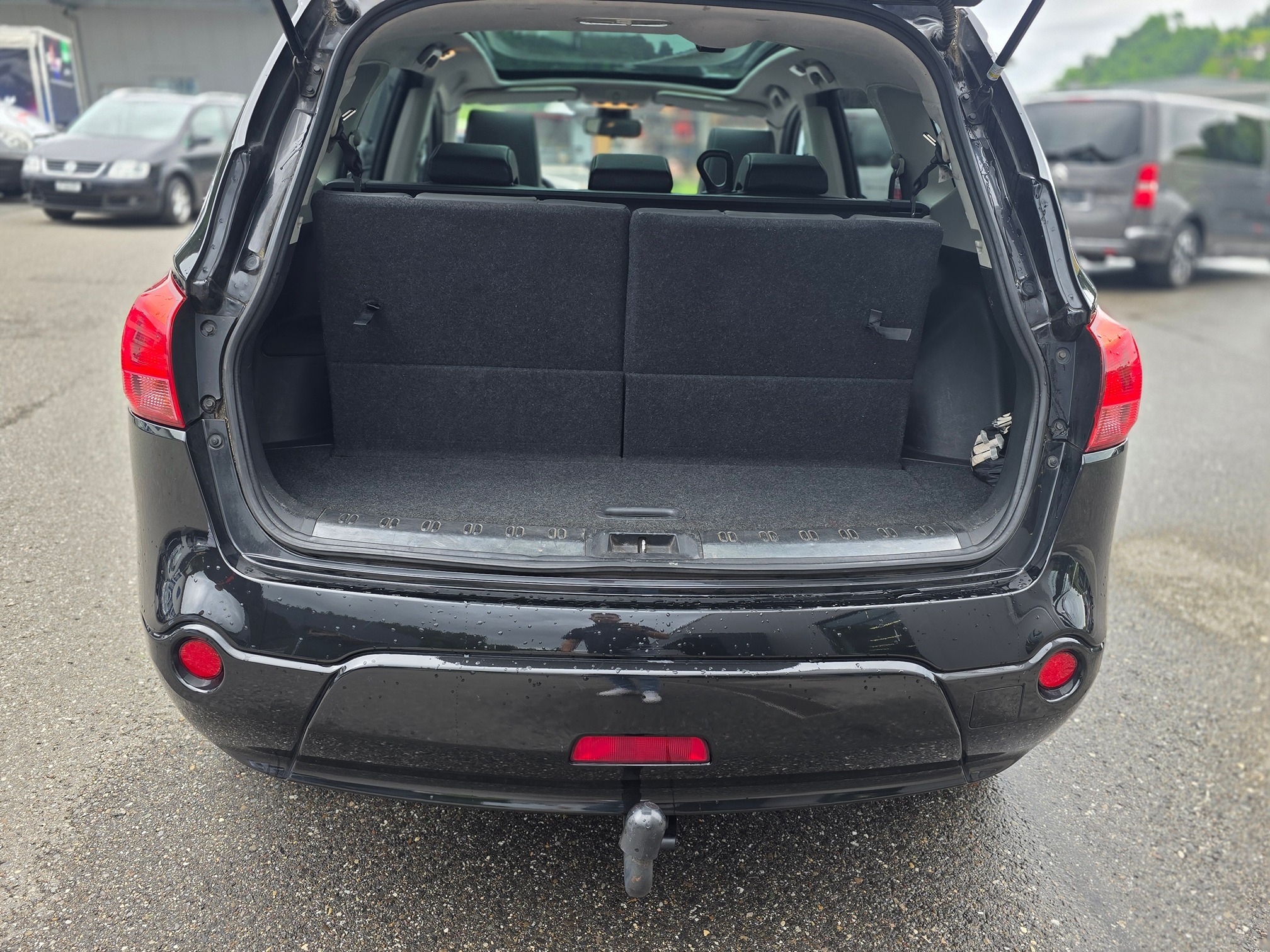 NISSAN Qashqai+2 — zdjęcie 11