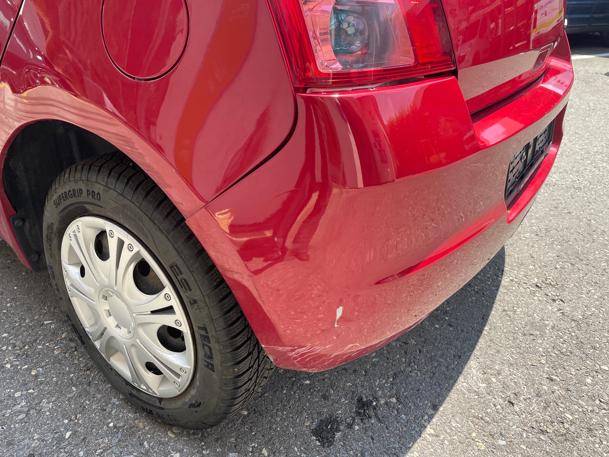SUZUKI Swift 1.3 4WD — zdjęcie 11