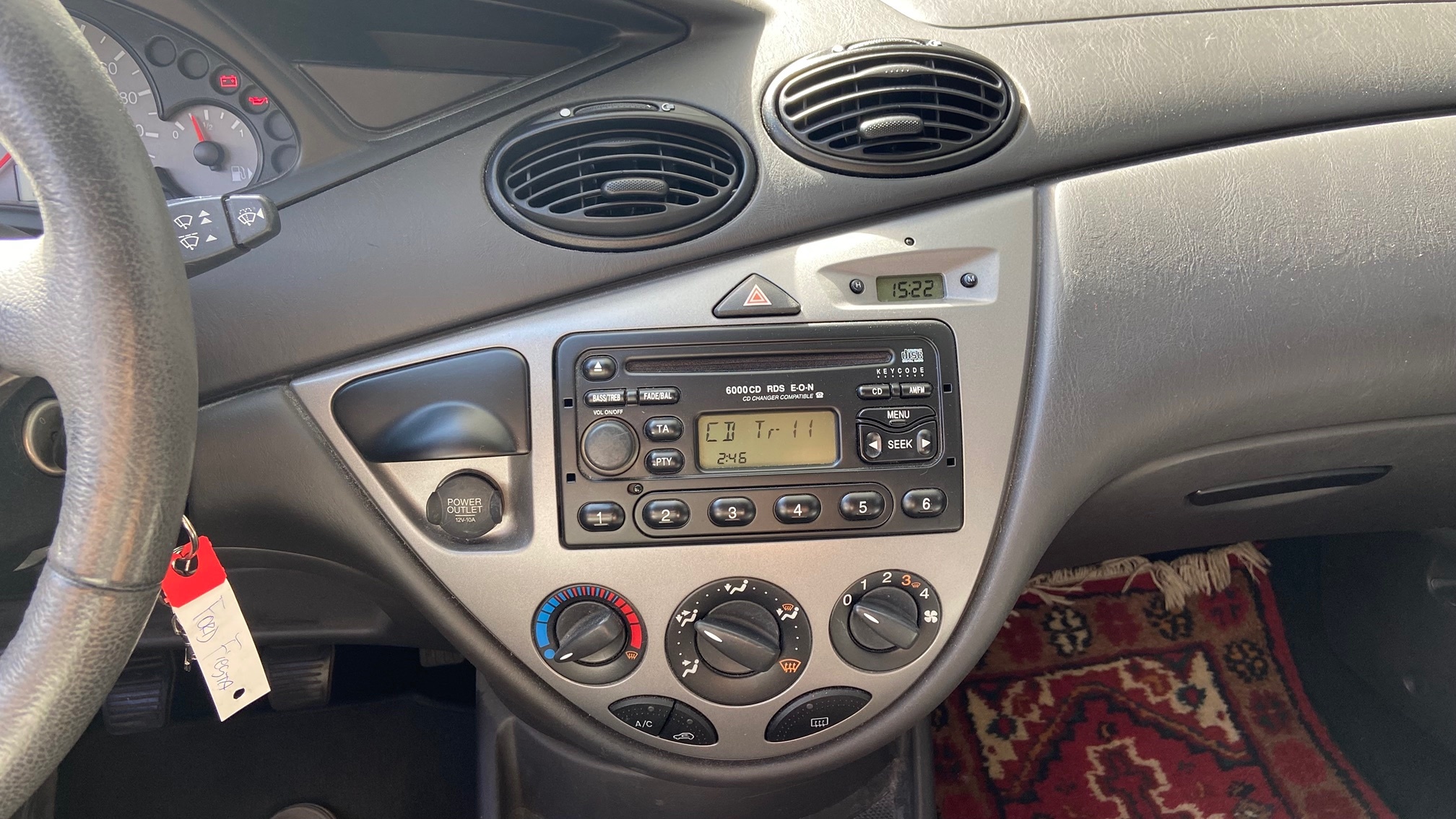 FORD Focus 2.0 16V — zdjęcie 14