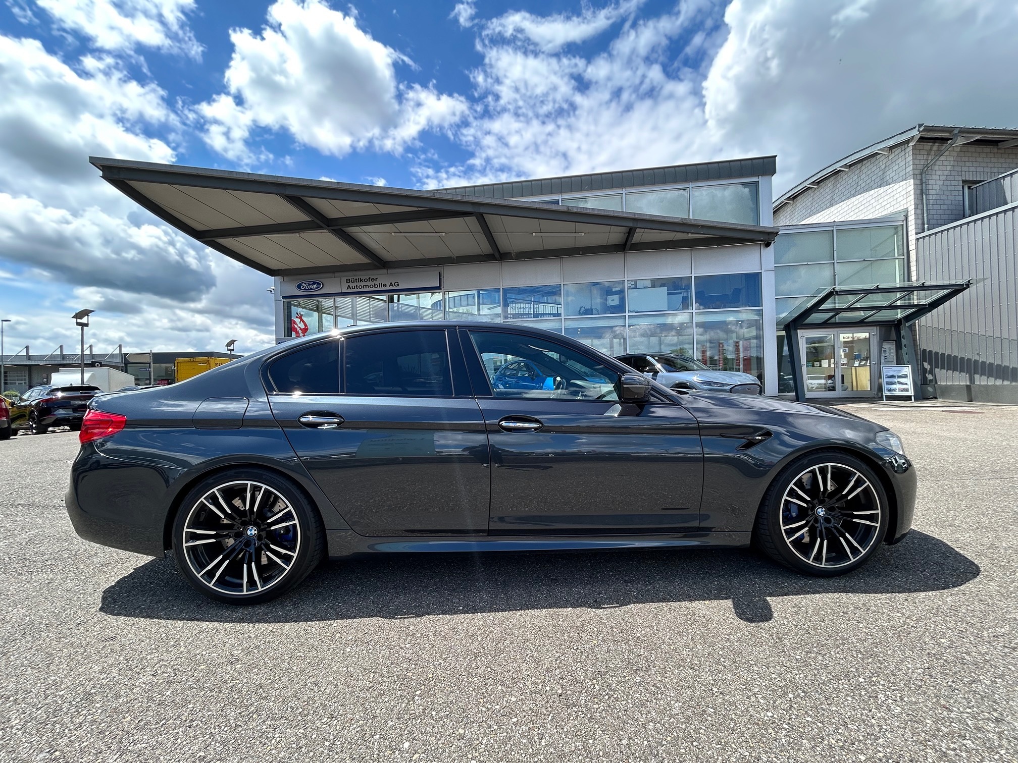 BMW M5 — zdjęcie 13