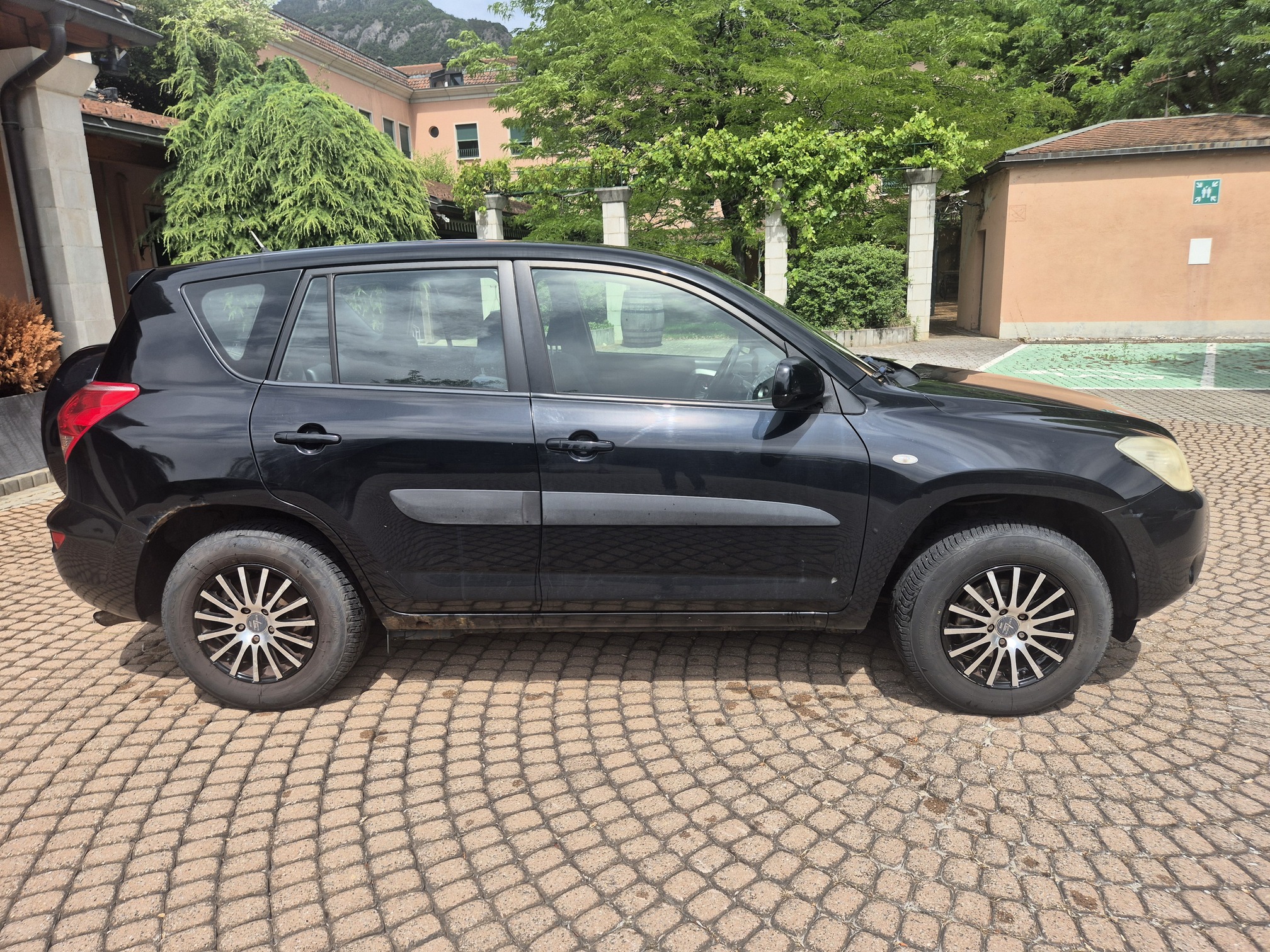 TOYOTA RAV4 2.0 — zdjęcie 5