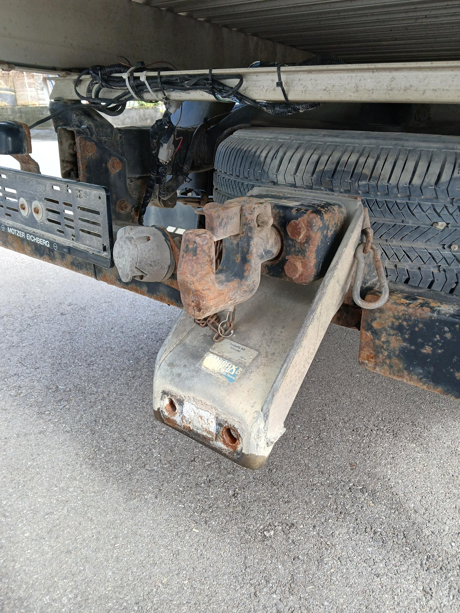 NISSAN Navara DC 4WD MT — zdjęcie 10