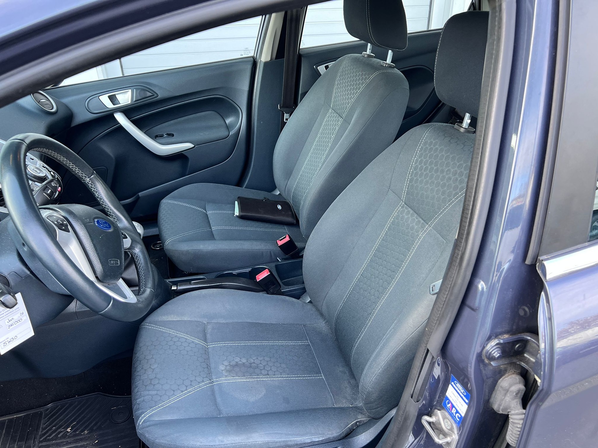FORD Fiesta 1.6i — zdjęcie 7