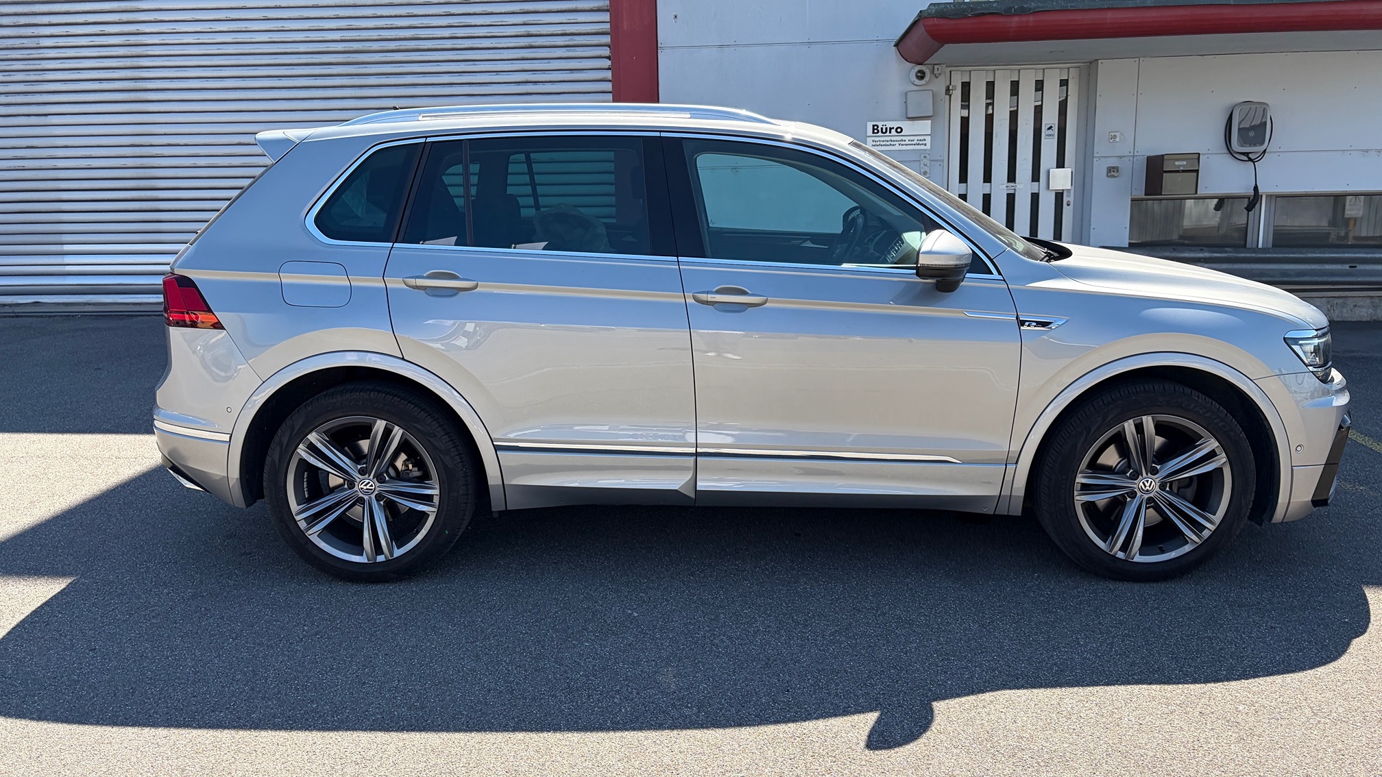 VW Tiguan 2.0D 4M RL — zdjęcie 9