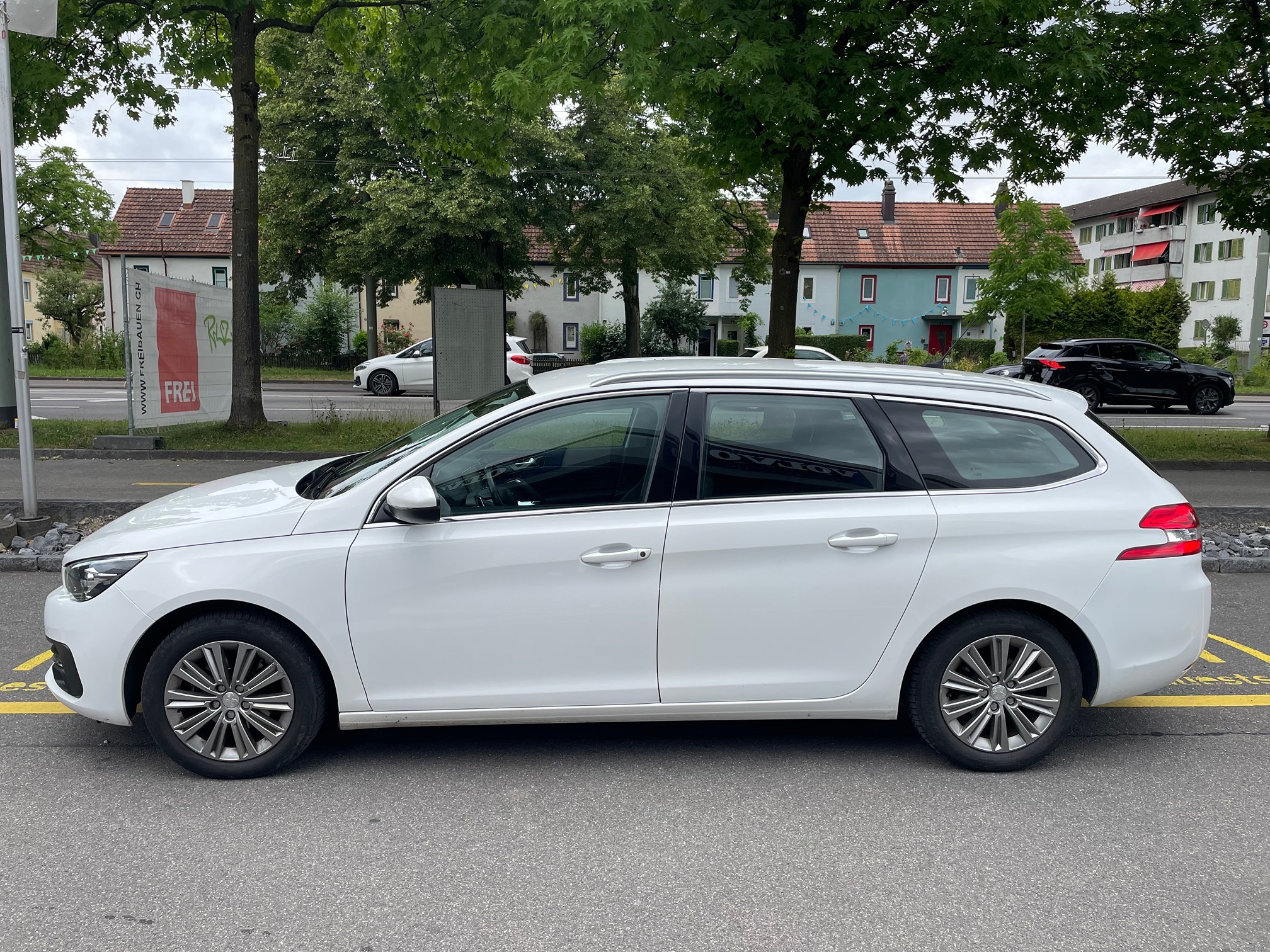PEUGEOT 308 1.5 HDi STT — zdjęcie 2