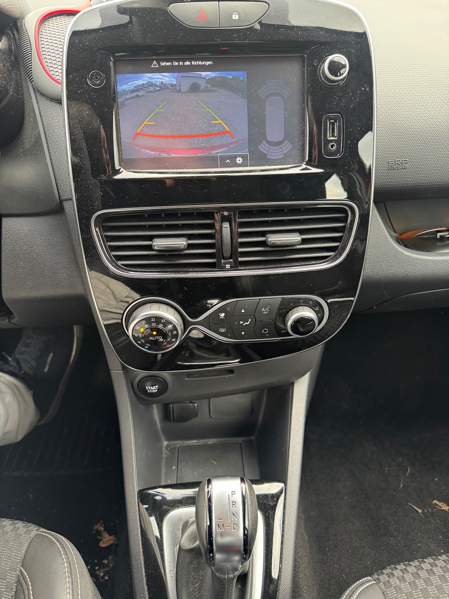 RENAULT Clio 1.2 120EDC — zdjęcie 15