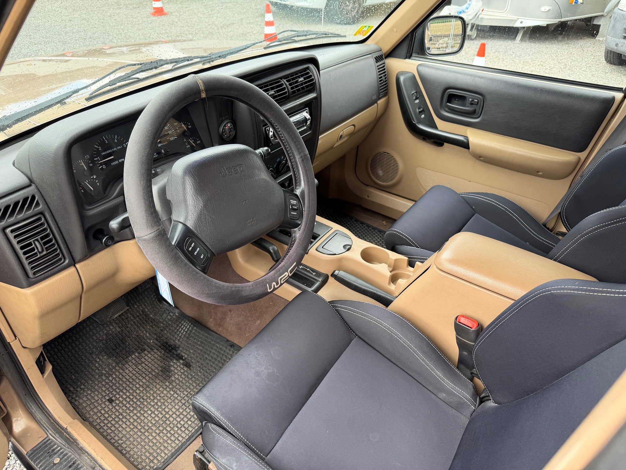 JEEP Cherokee 4.0 — zdjęcie 12