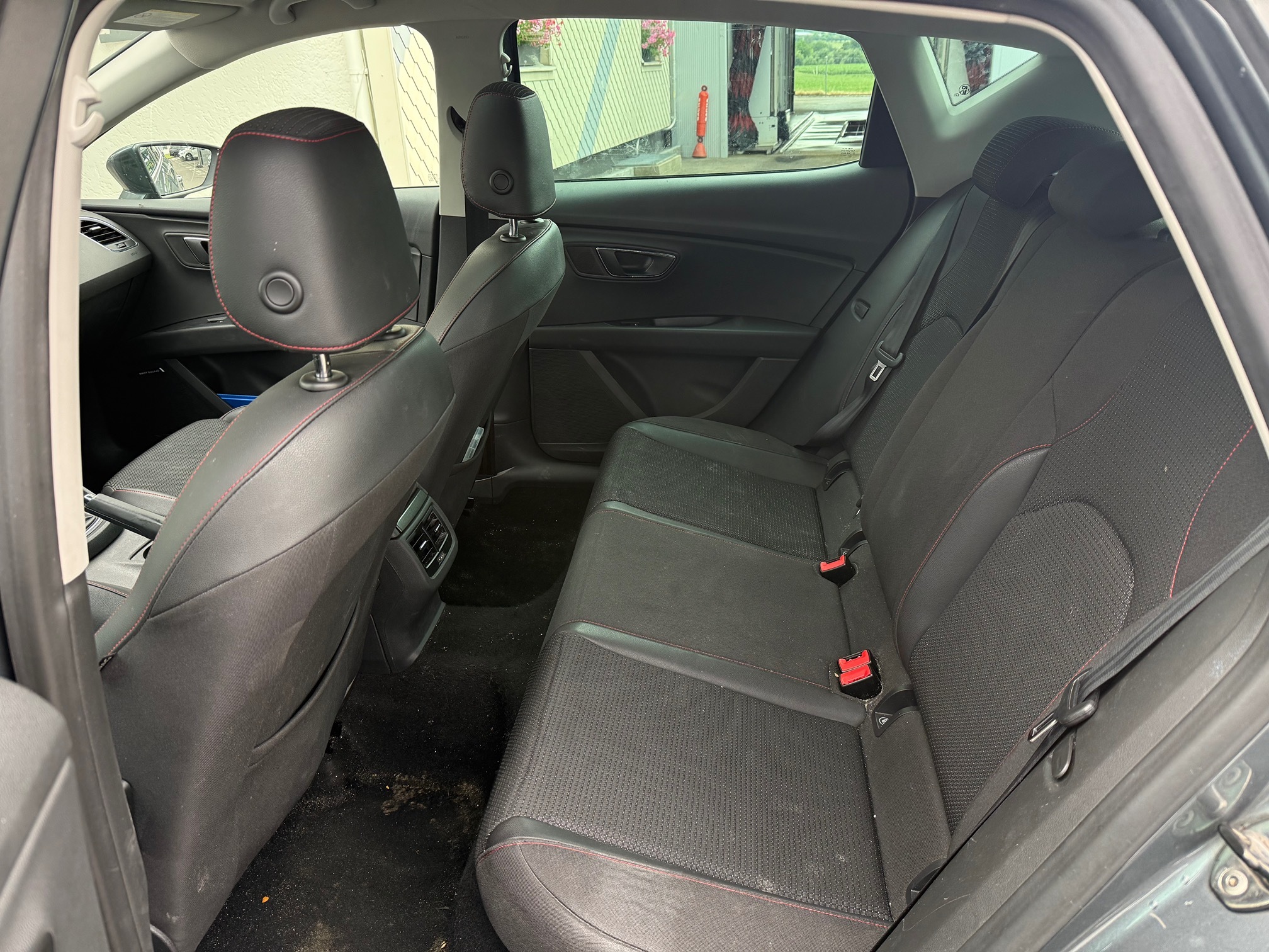 SEAT Leon 1.8 TSI DSG Automat (MFK 07.2025) — zdjęcie 7