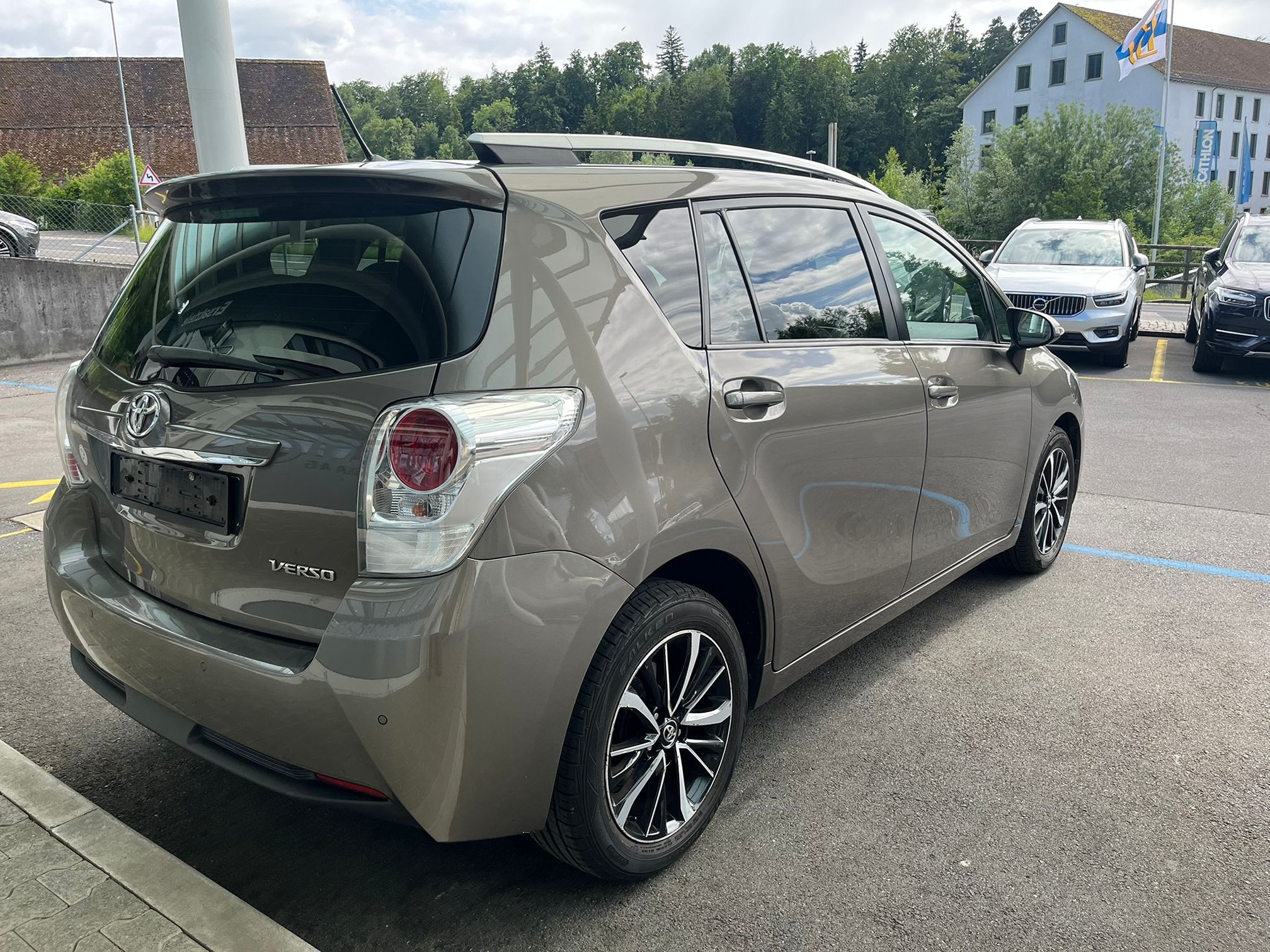 TOYOTA Verso — zdjęcie 5