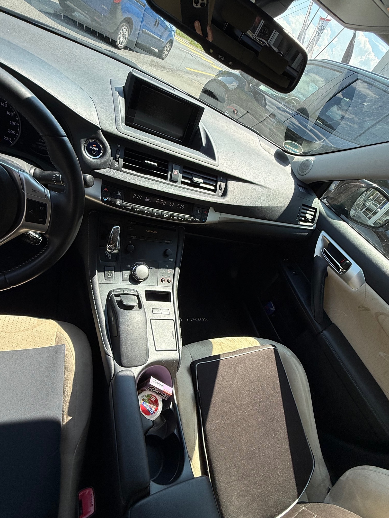LEXUS CT200H — zdjęcie 9