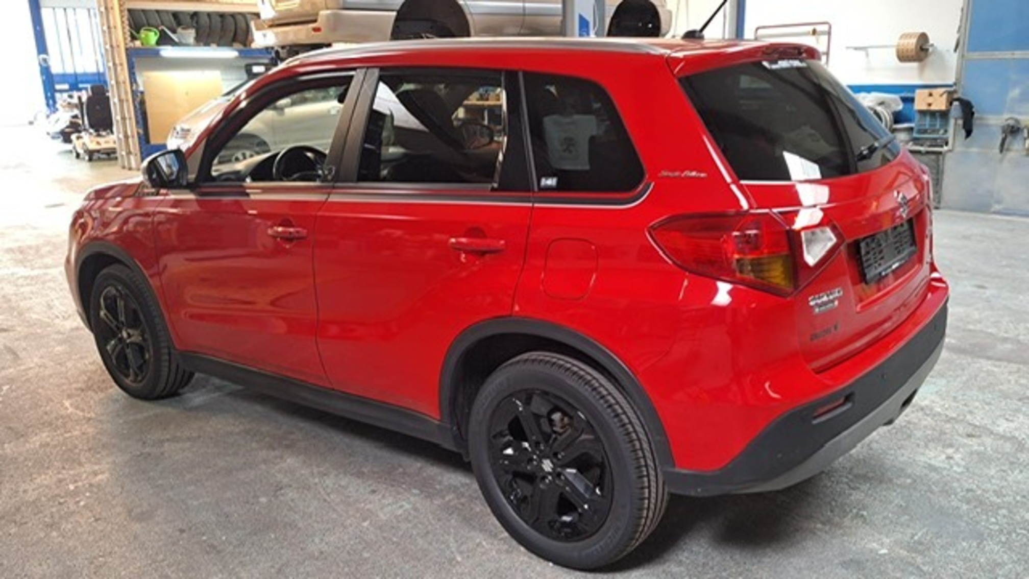 SUZUKI Vitara1.4T 4WD Sergio Cellano — zdjęcie 2
