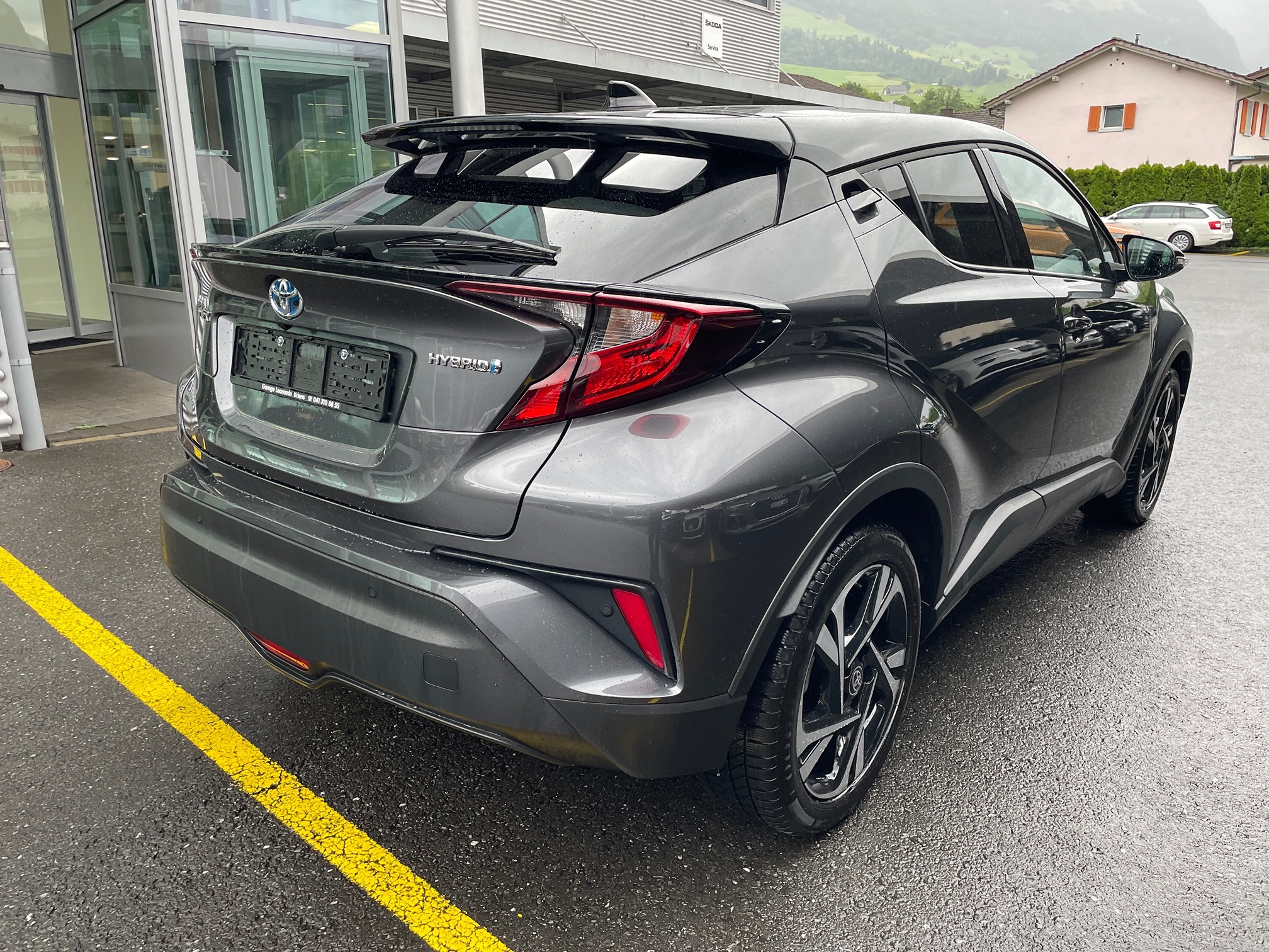 TOYOTA C-HR 1.8 Hybrid — zdjęcie 4