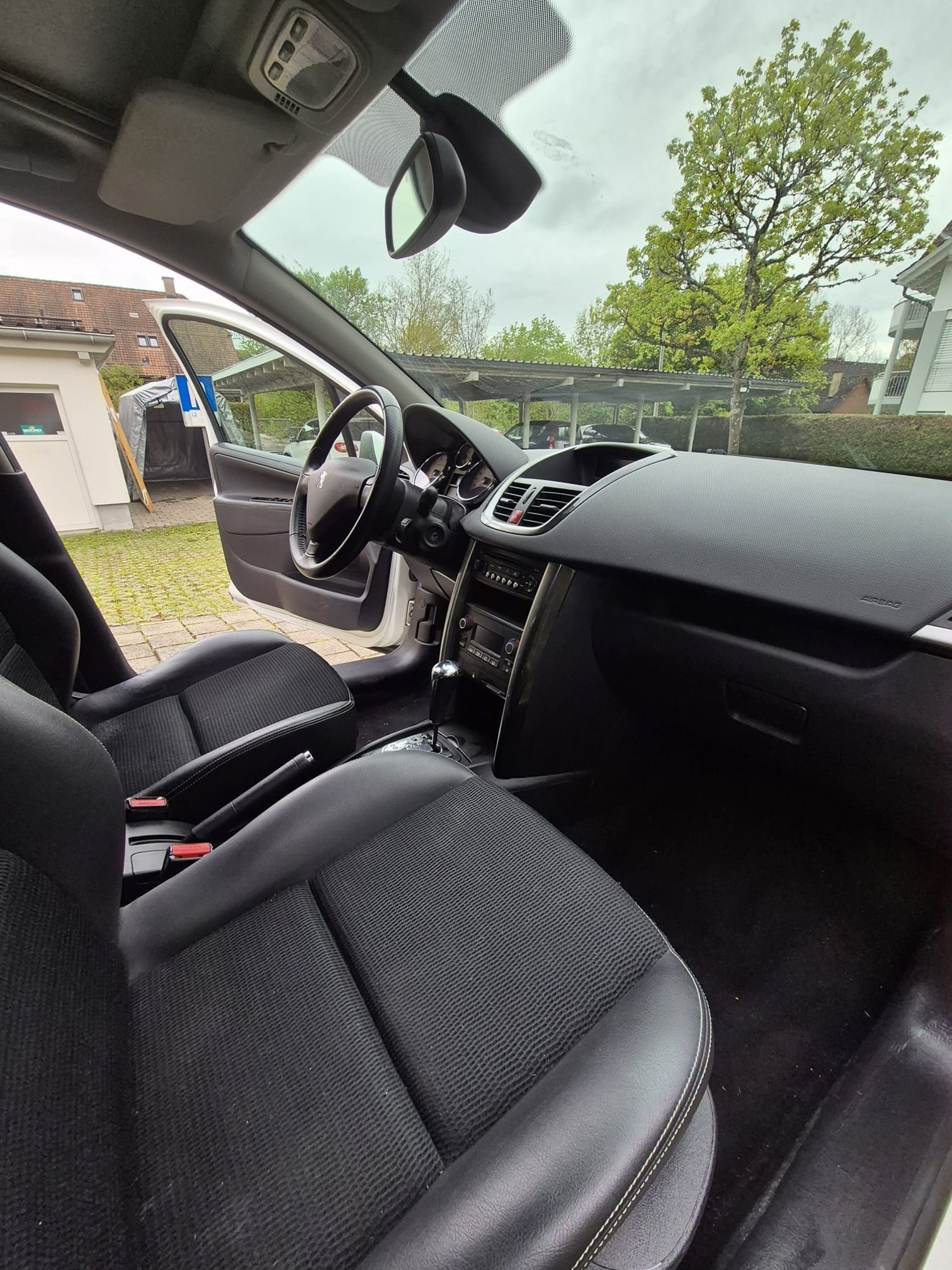 PEUGEOT 207 SW 1.6i 16V frisch MFK — zdjęcie 5
