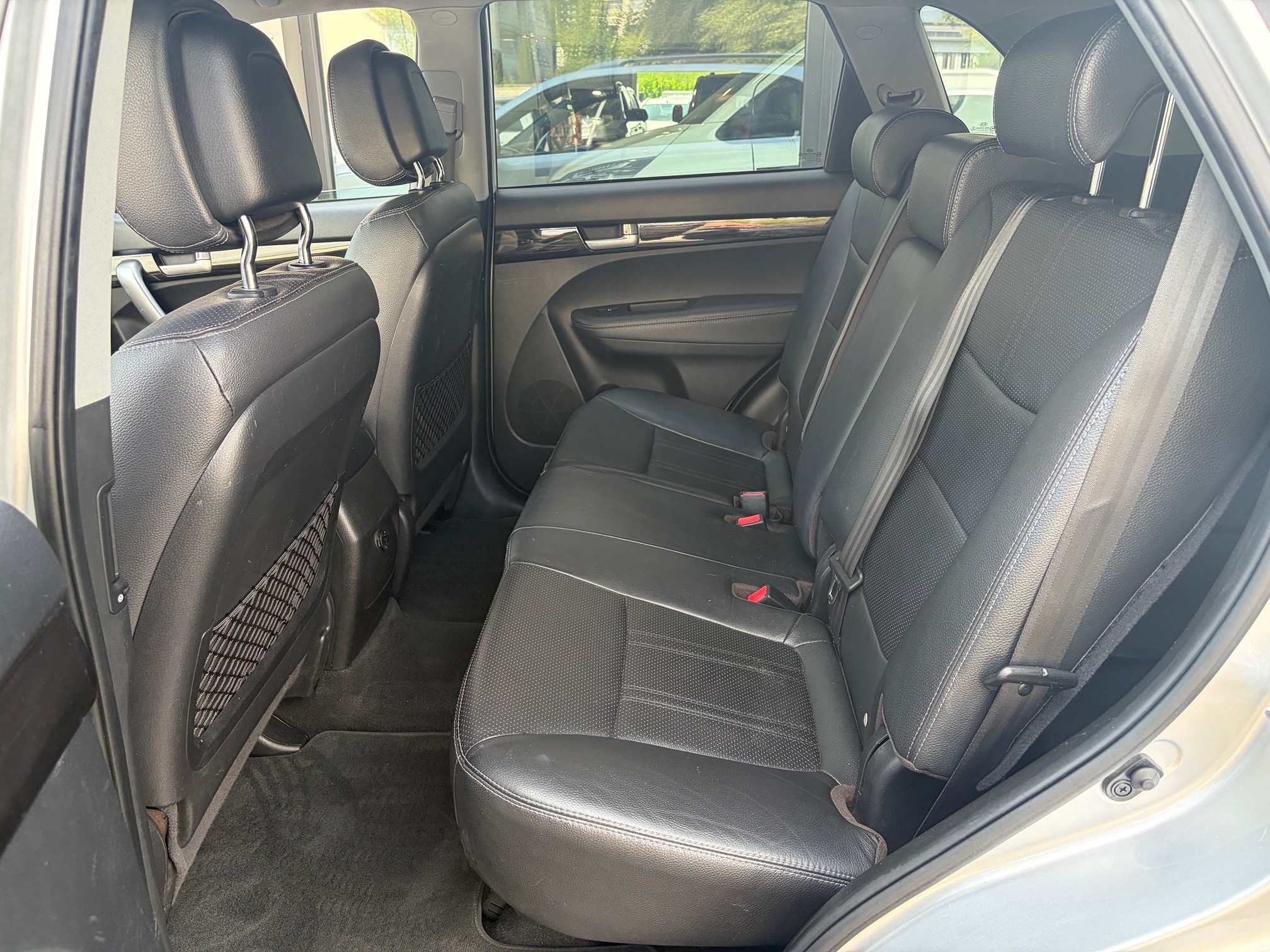KIA Sorento III 2.2 — zdjęcie 15