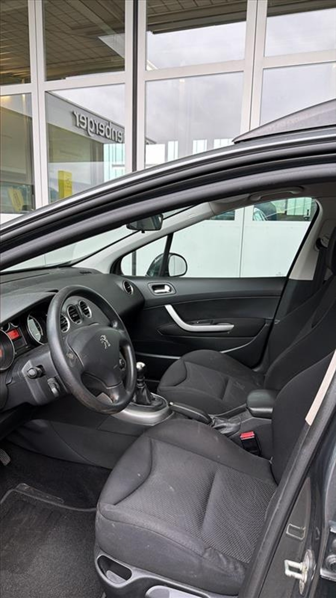 PEUGEOT 308 SW 1.6HDi FAP — zdjęcie 9