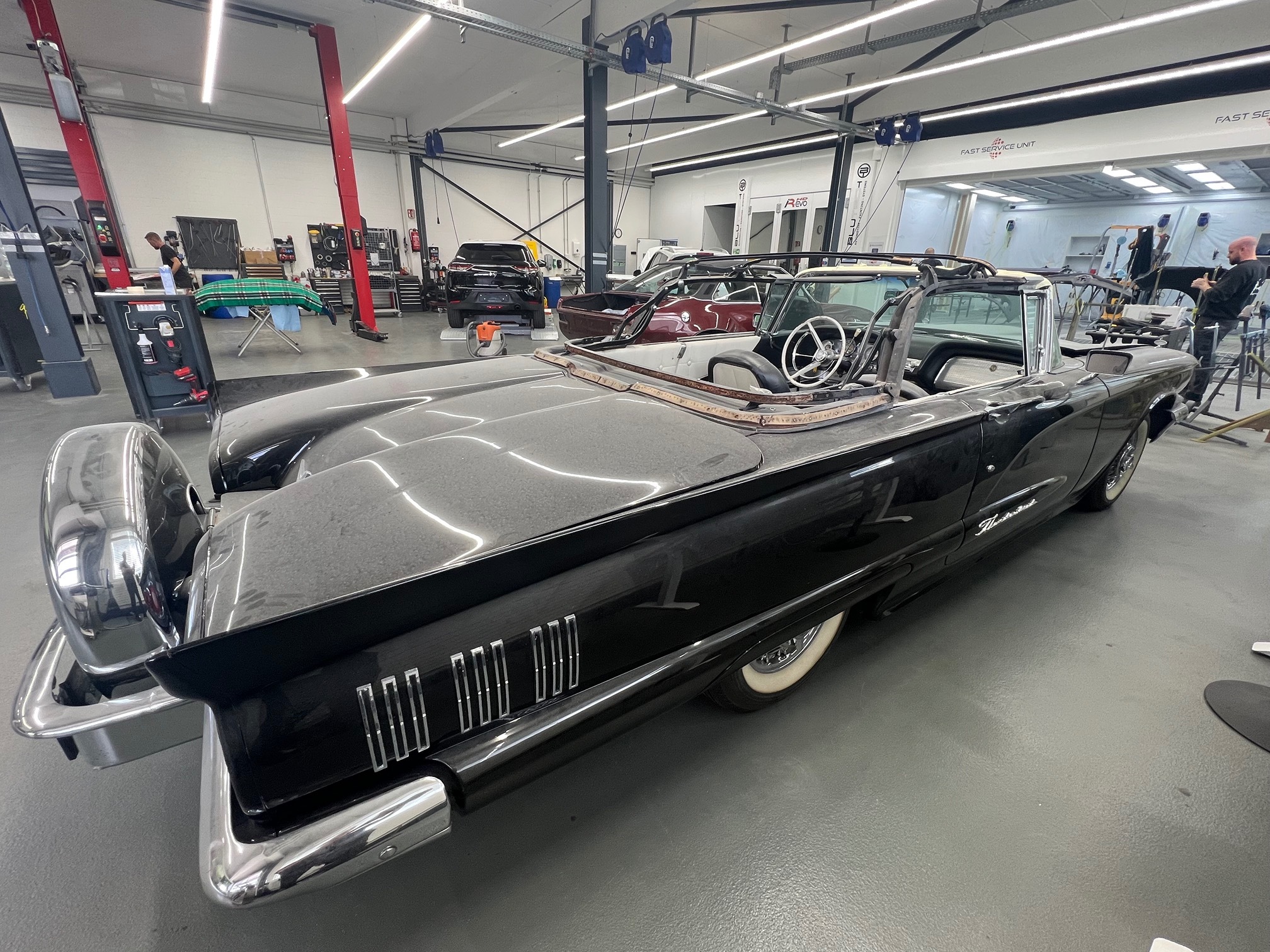 FORD Thunderbird — zdjęcie 5