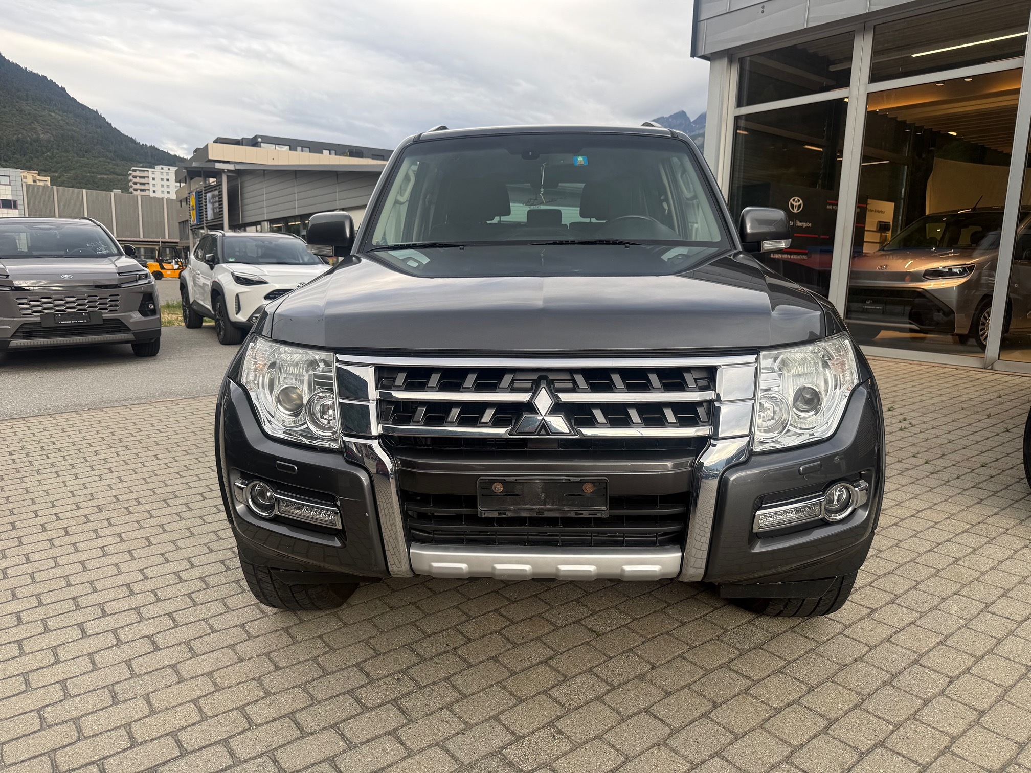 MITSUBISHI Pajero — zdjęcie 3