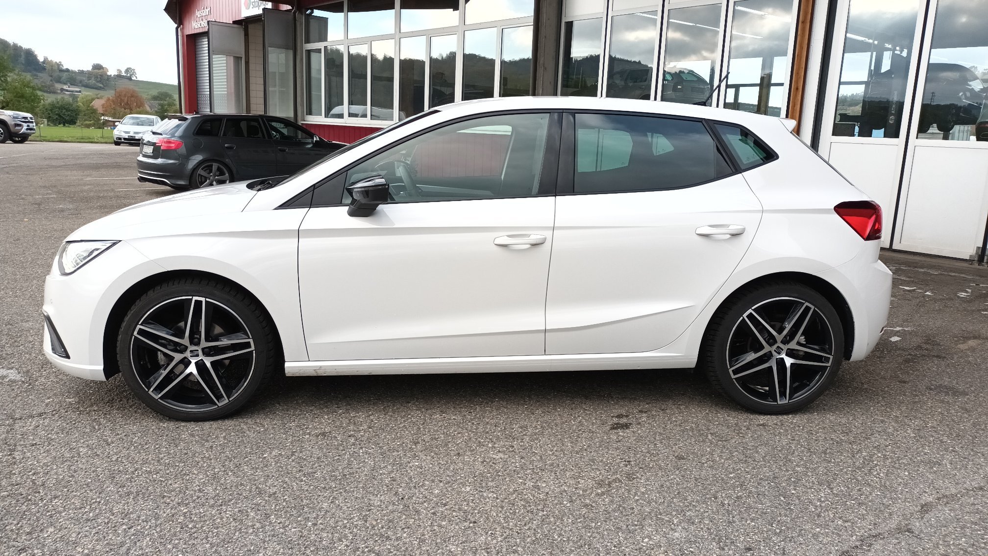 SEAT IBIZA — zdjęcie 8