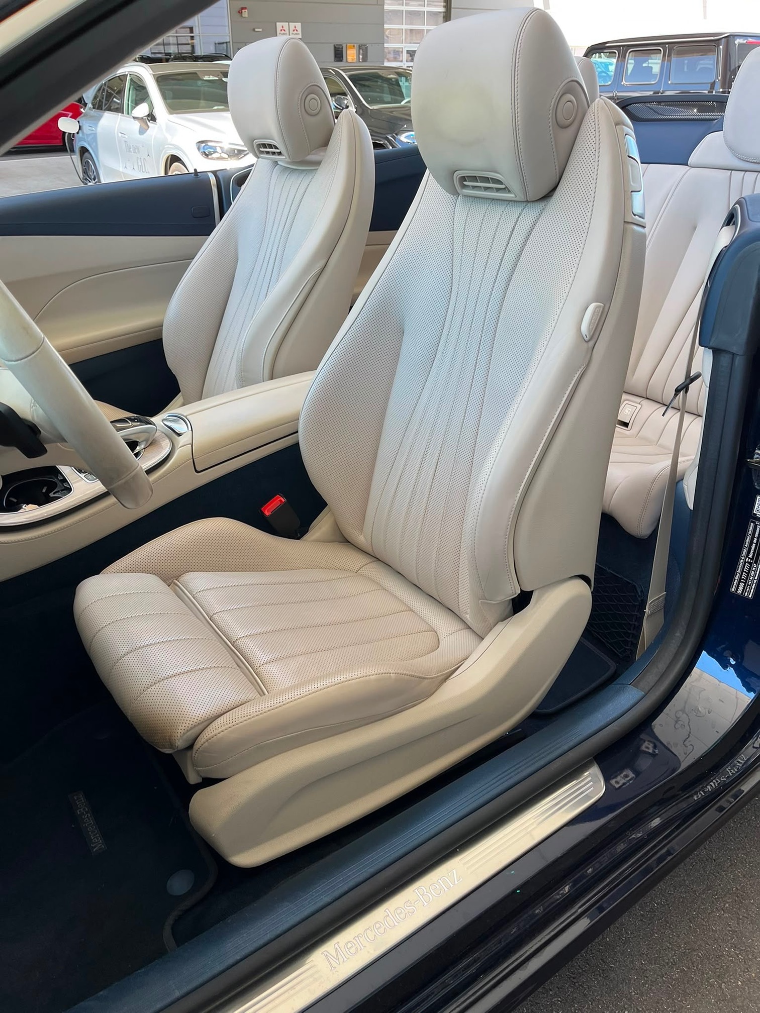 MERCEDES-BENZ E 450 4Matic — zdjęcie 9