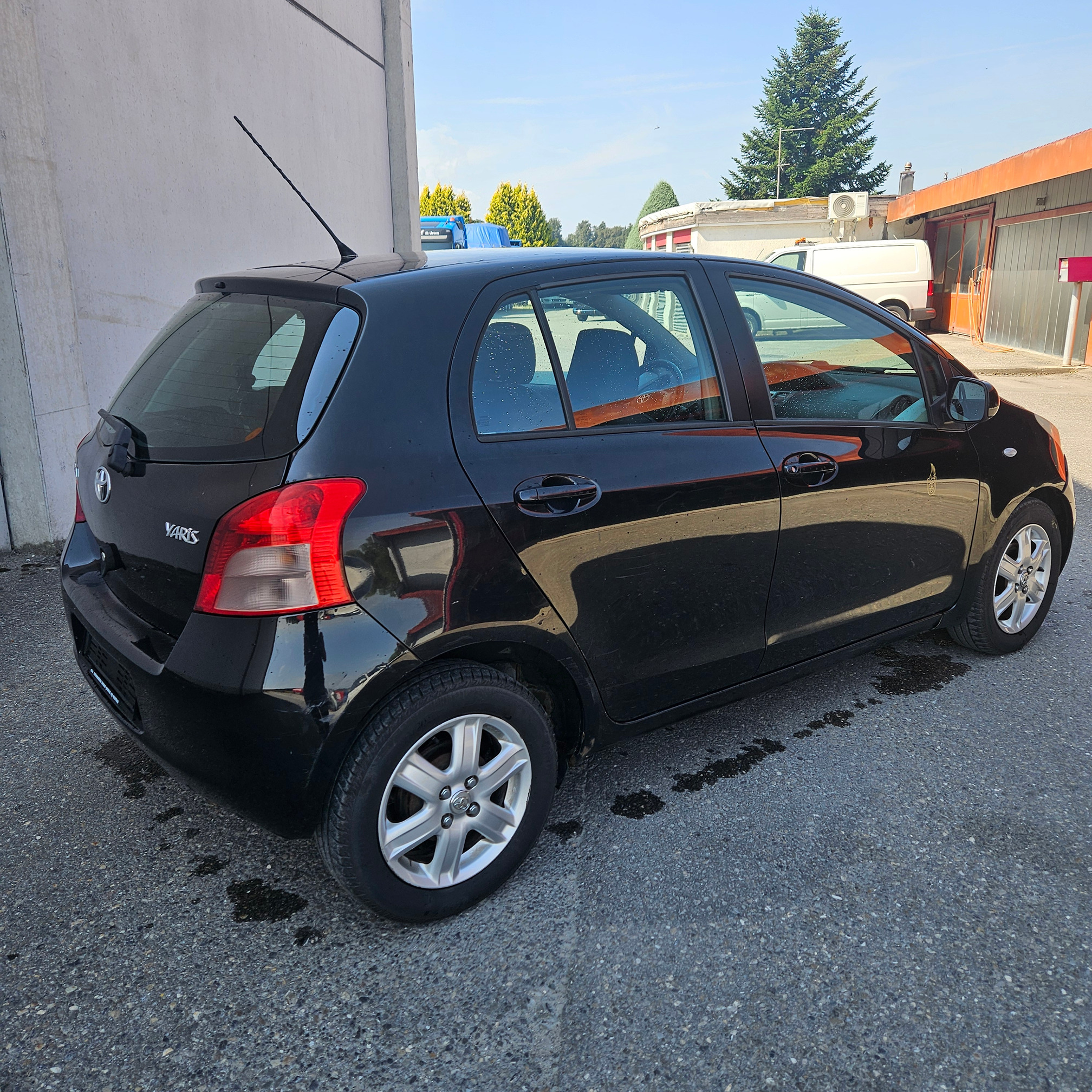TOYOTA Yaris 1.3