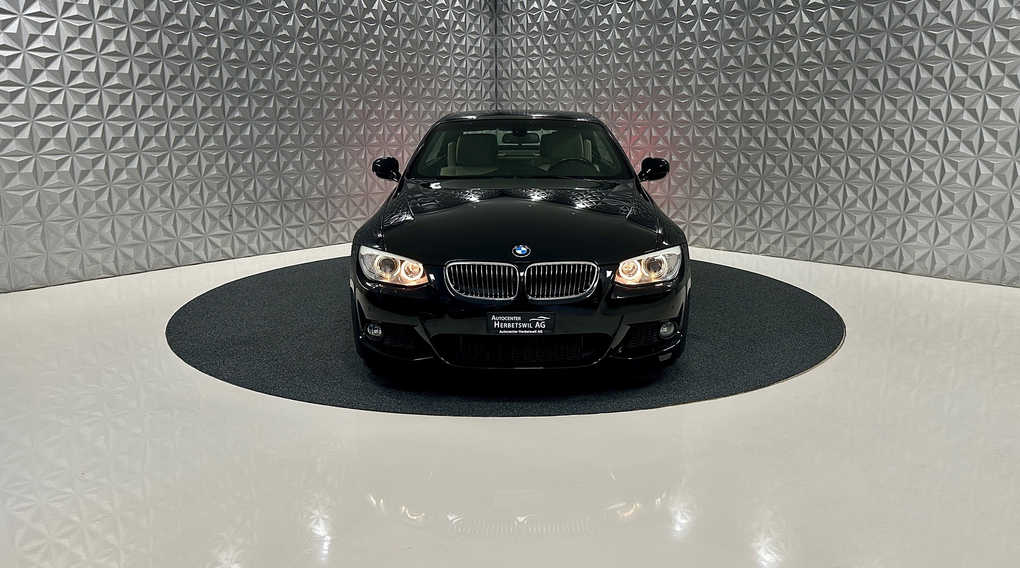 BMW 325i Cabrio — zdjęcie 3