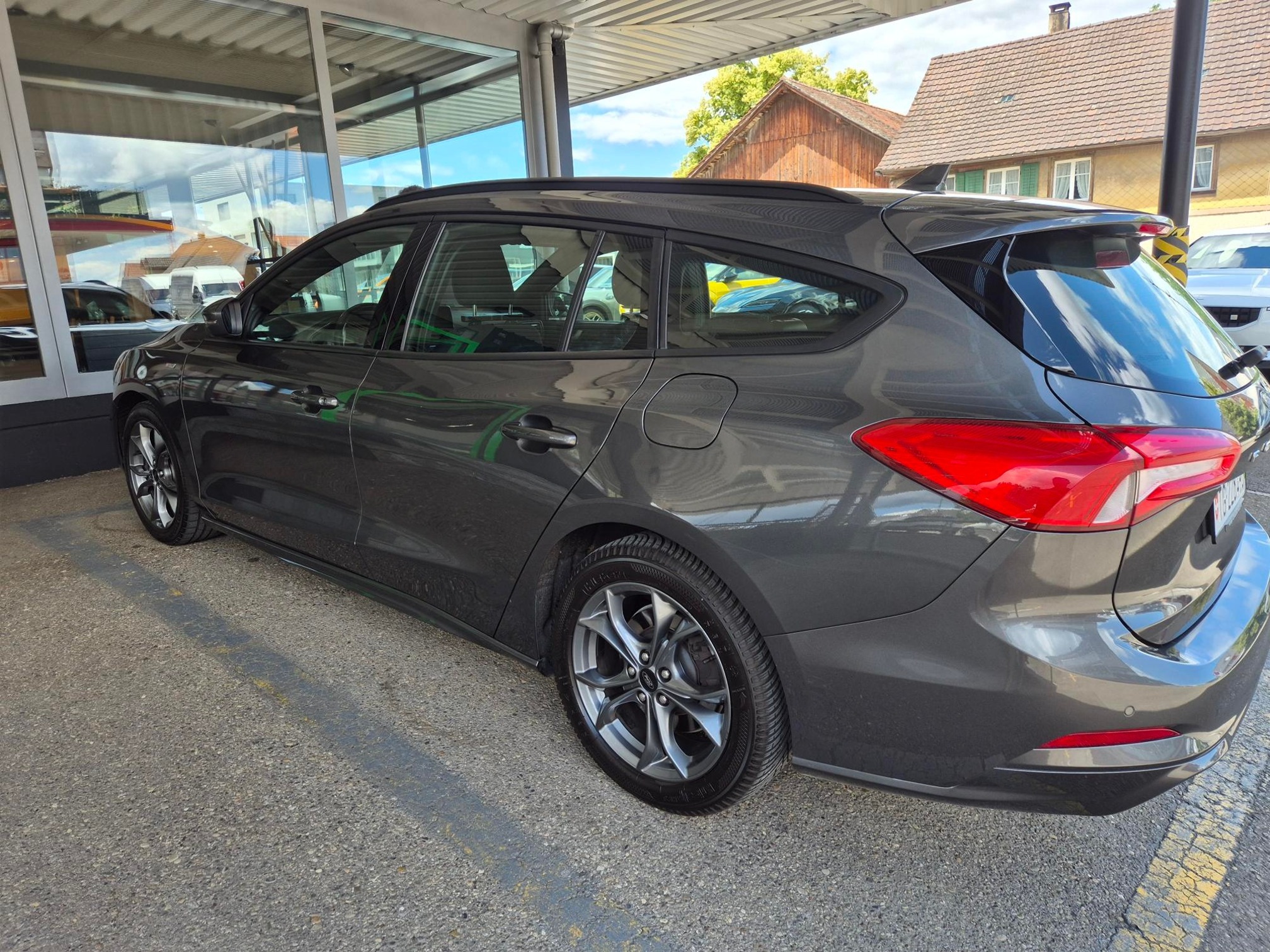 FORD Focus 1.0 SCTi ST-Line — zdjęcie 7