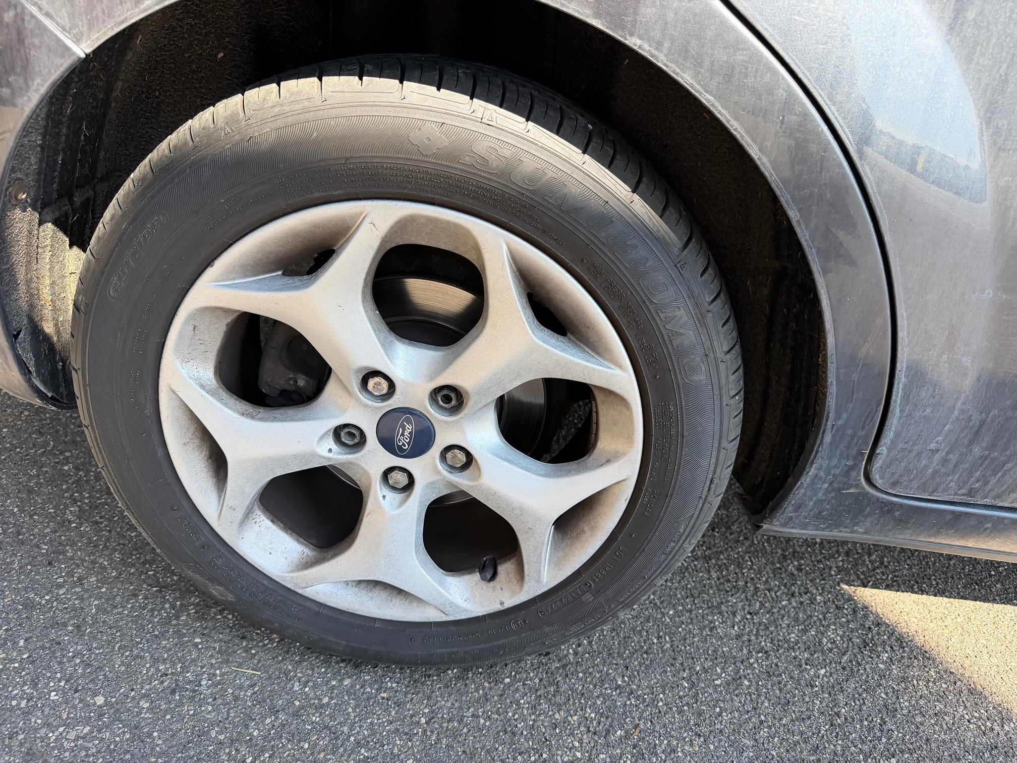 FORD Focus 1.6i 16V — zdjęcie 12