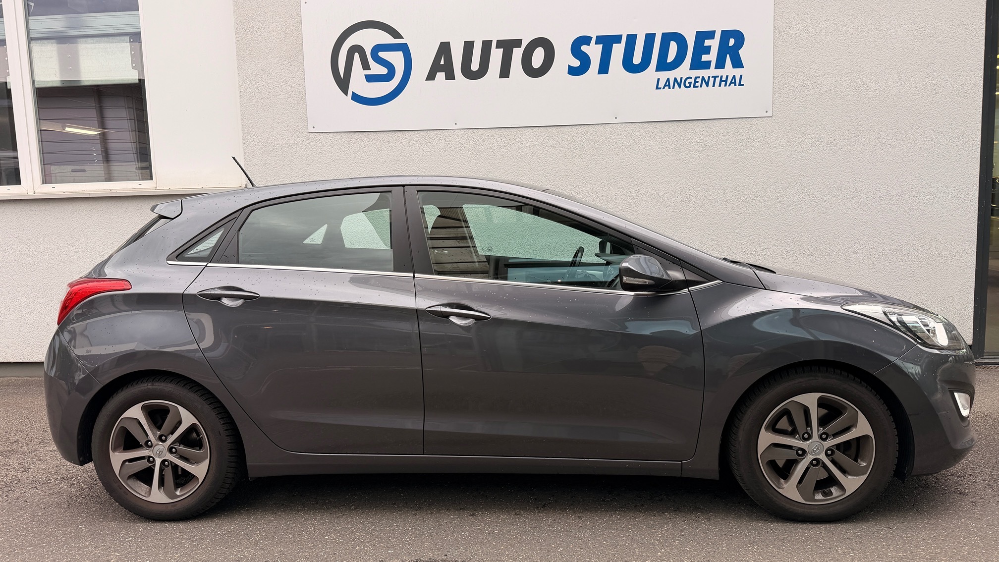 HYUNDAI i30 1.6 GDI — zdjęcie 4