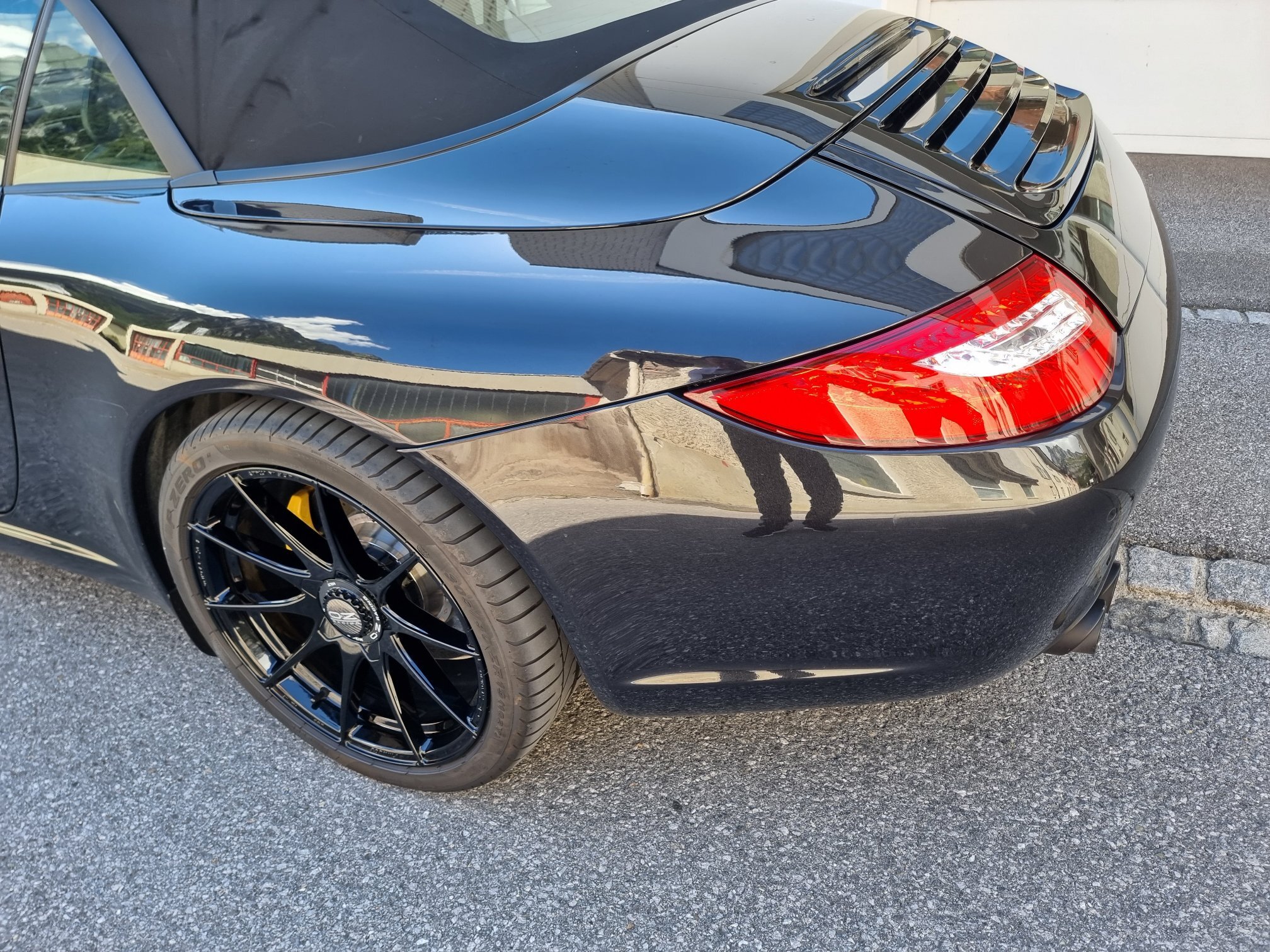 PORSCHE 911 Carrera S Cab. — zdjęcie 4