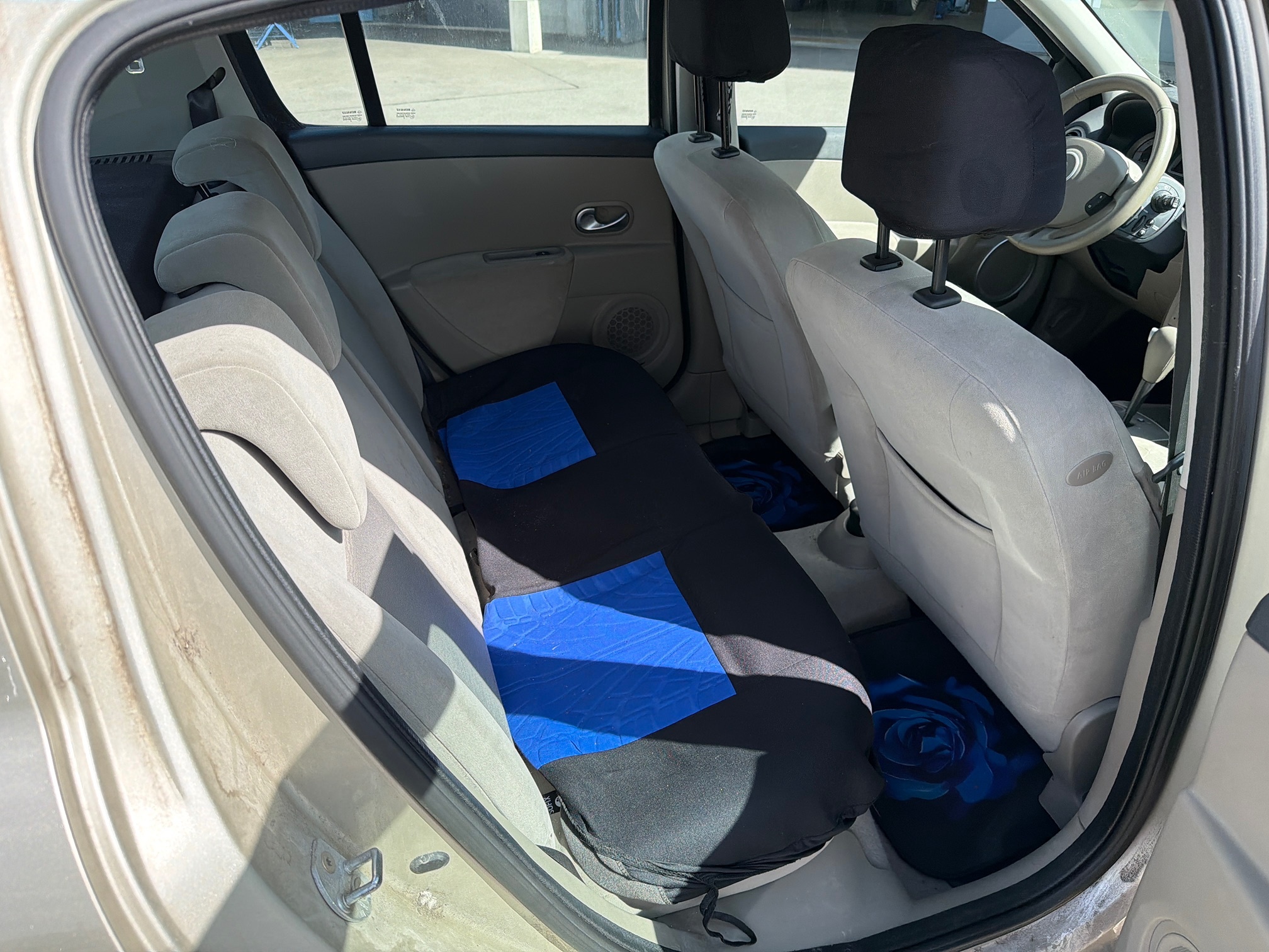 RENAULT Clio 1.6 16V — zdjęcie 14