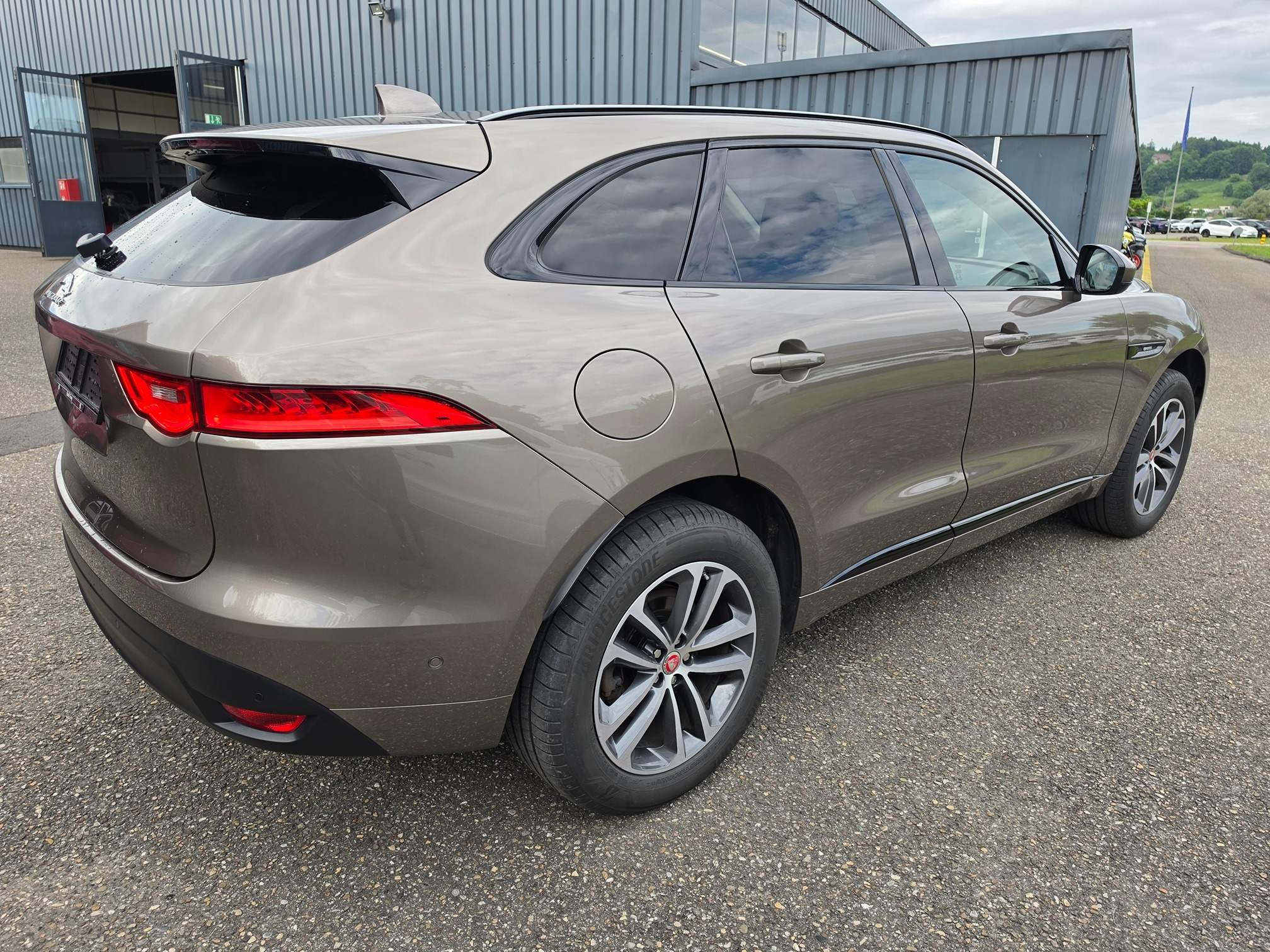 JAGUAR F-Pace 20d AWD — zdjęcie 5