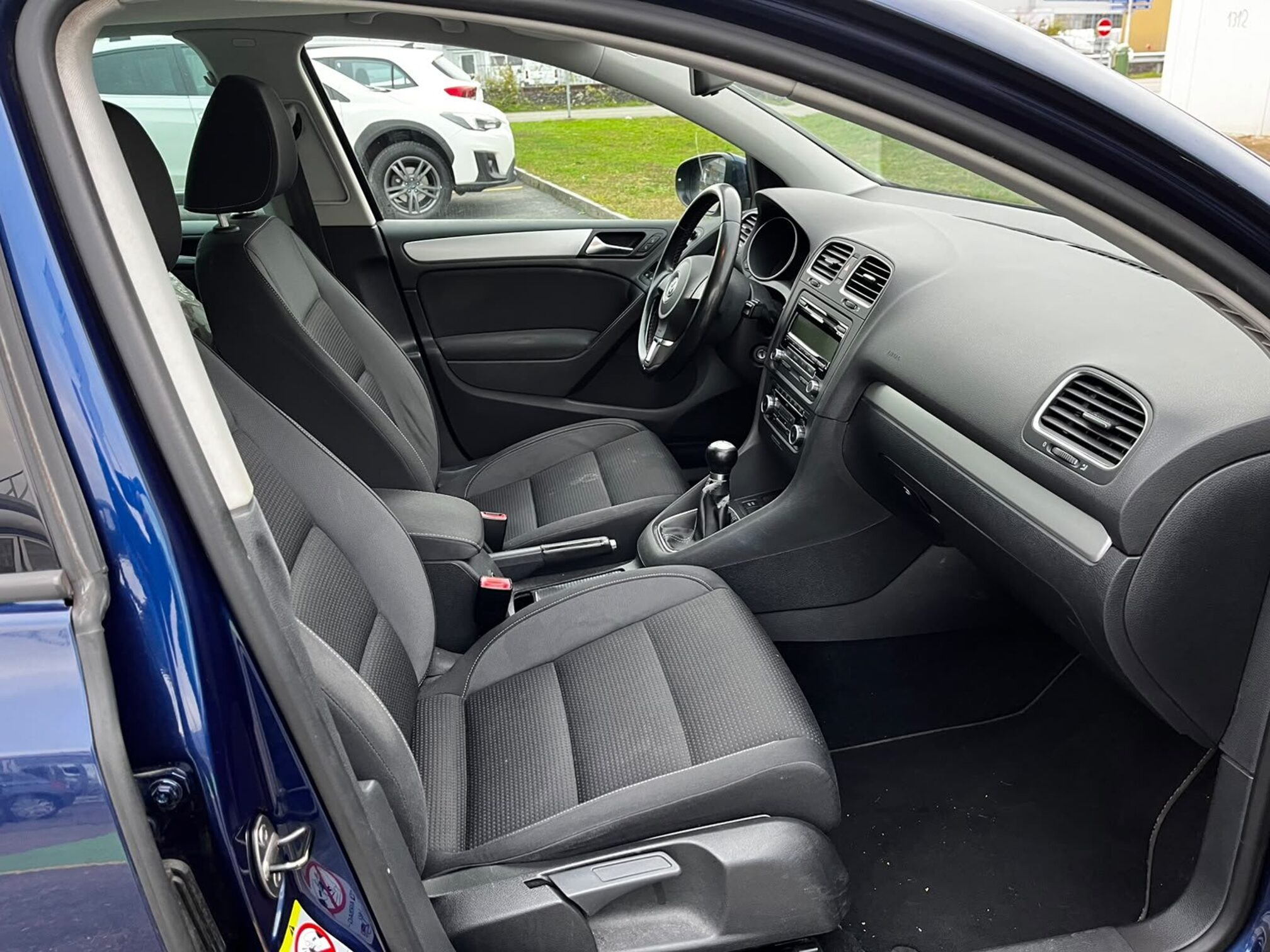 VW GOLF 1.6 TDI — zdjęcie 10