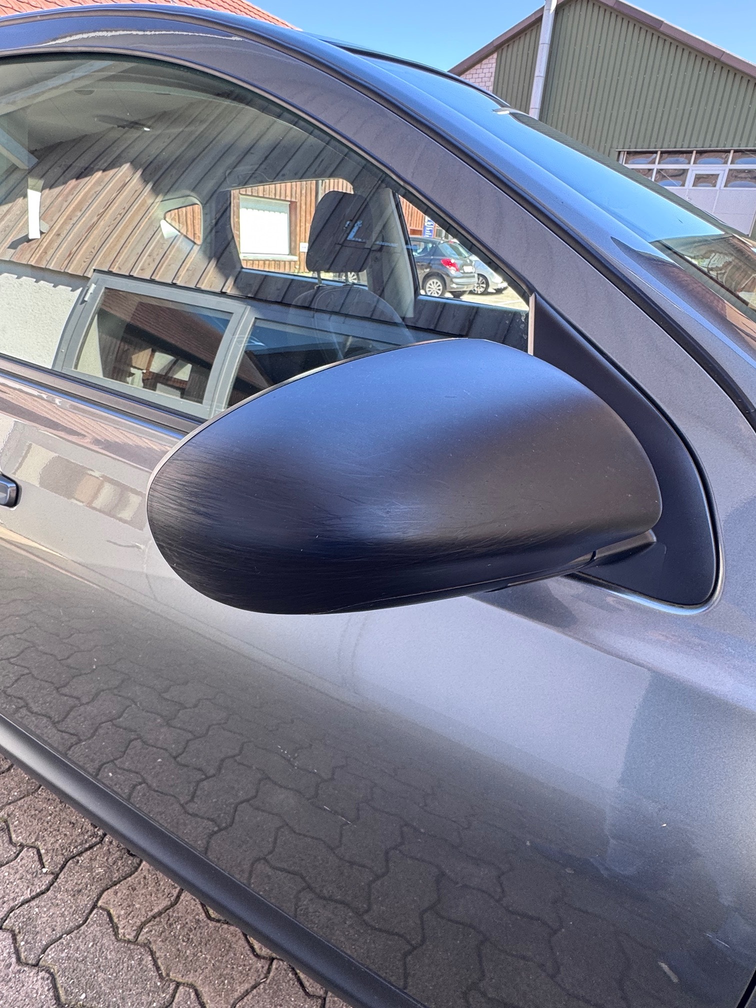 NISSAN Qashqai 1.6 — zdjęcie 13