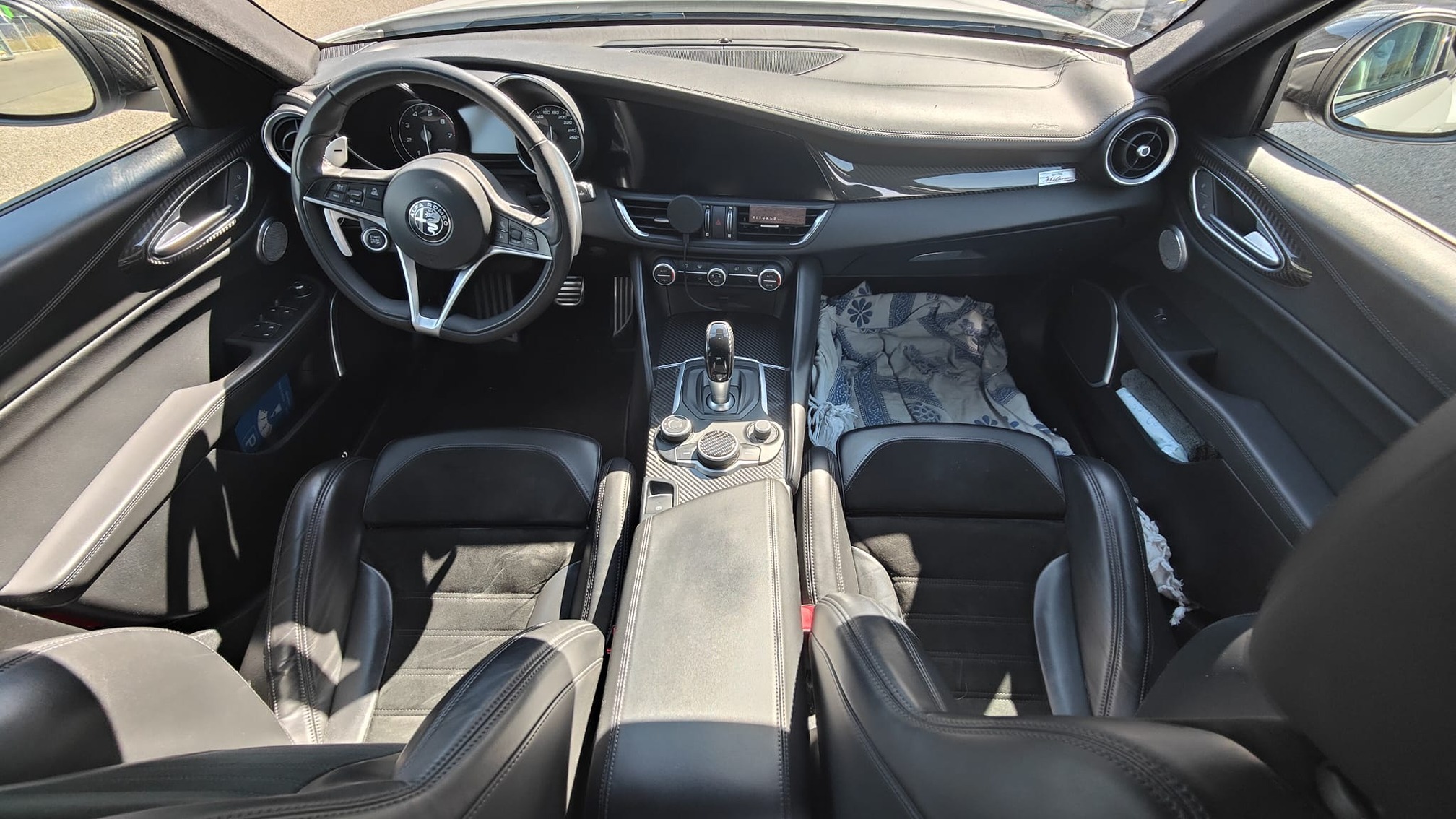 ALFA ROMEO Giulia 2.0 Q4 — zdjęcie 8