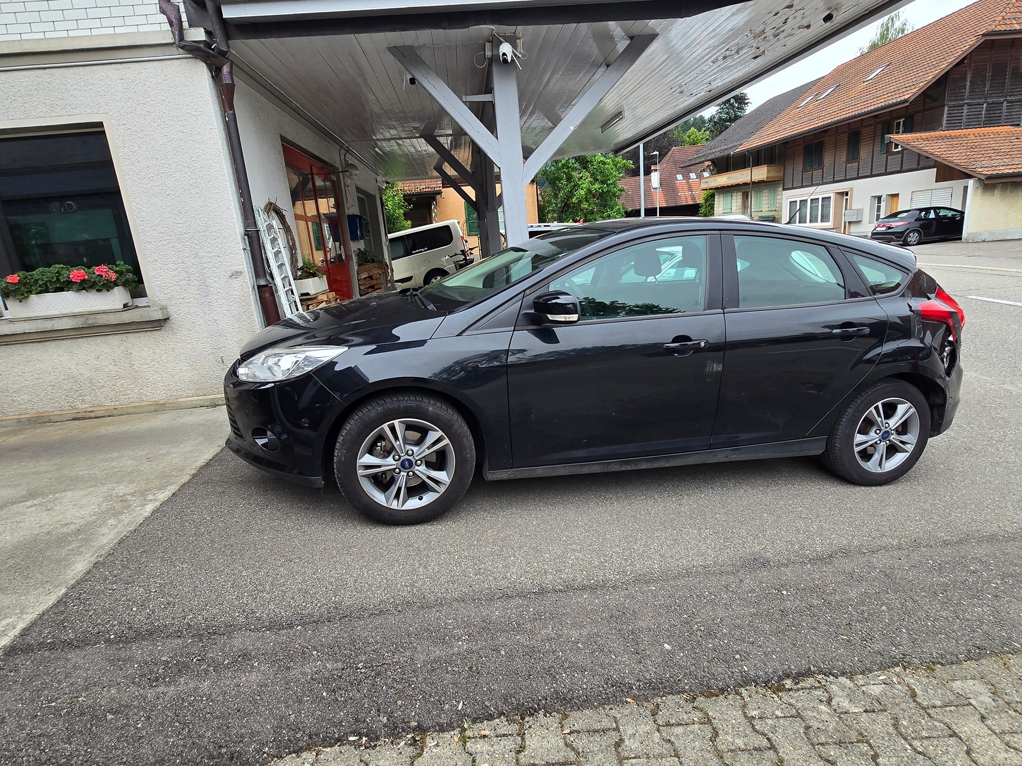 FORD Focus 1.0 SCTi — zdjęcie 4