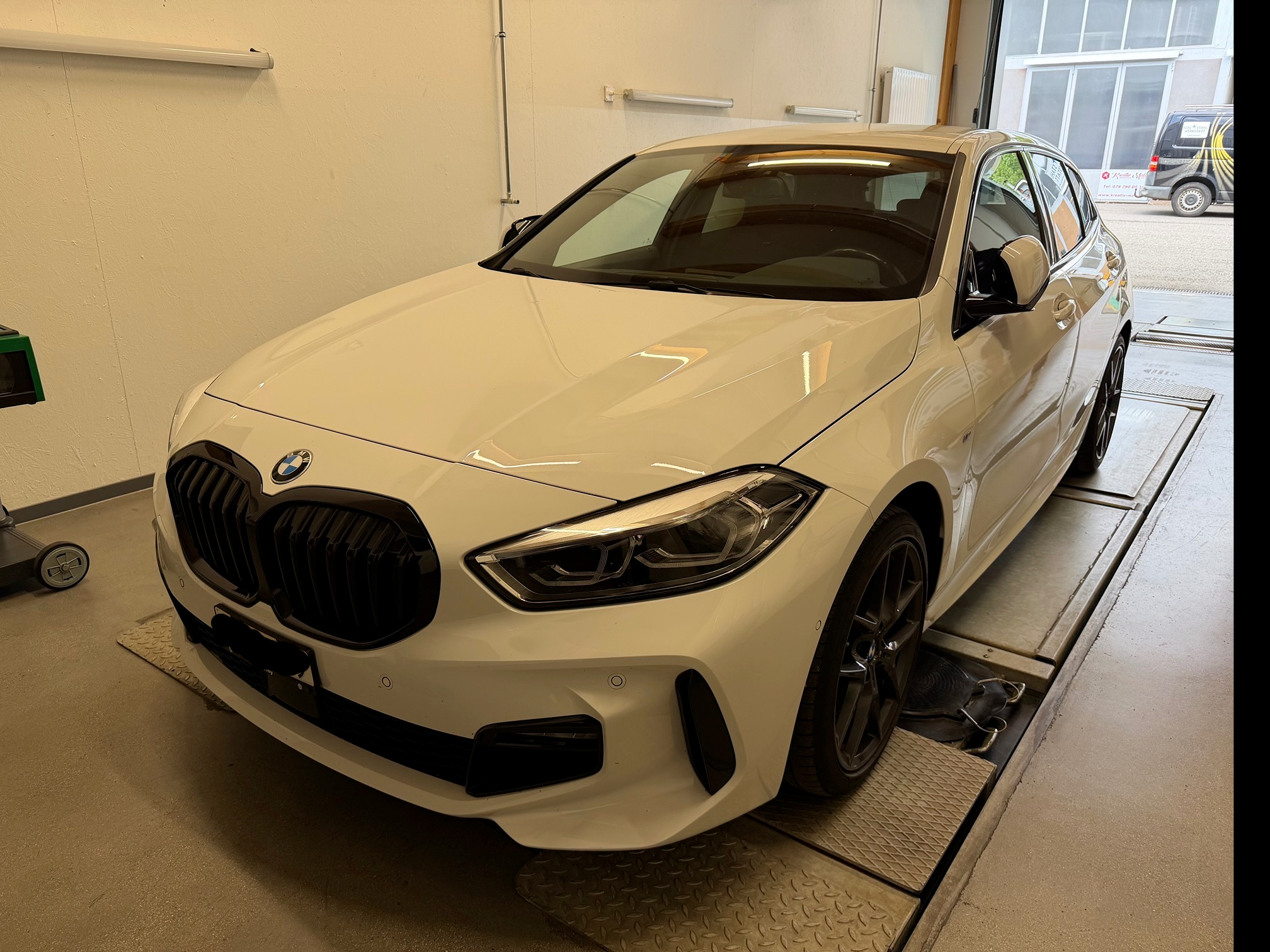 BMW 120d xDrive — zdjęcie 1