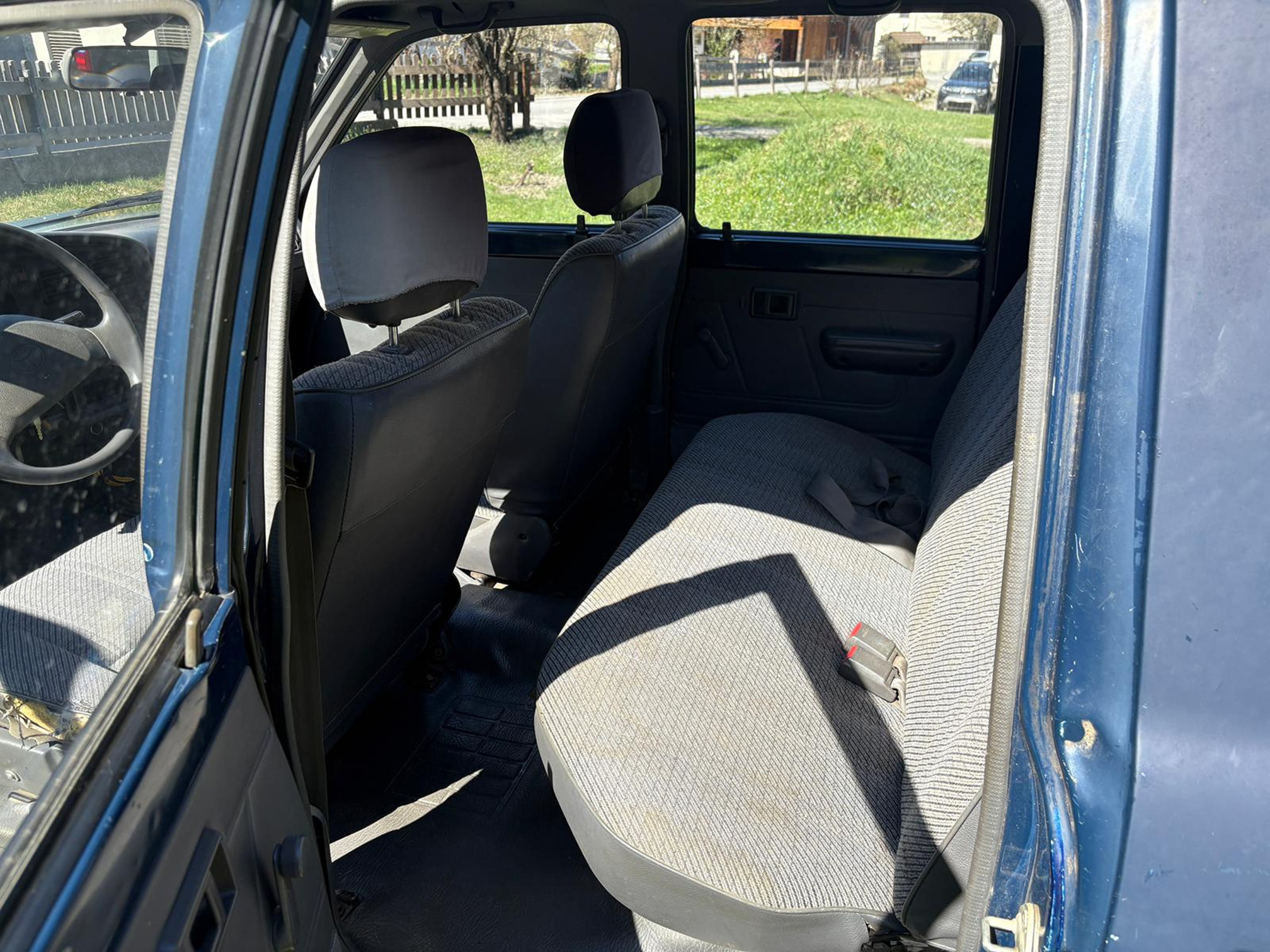 TOYOTA Hilux 4WD — zdjęcie 11