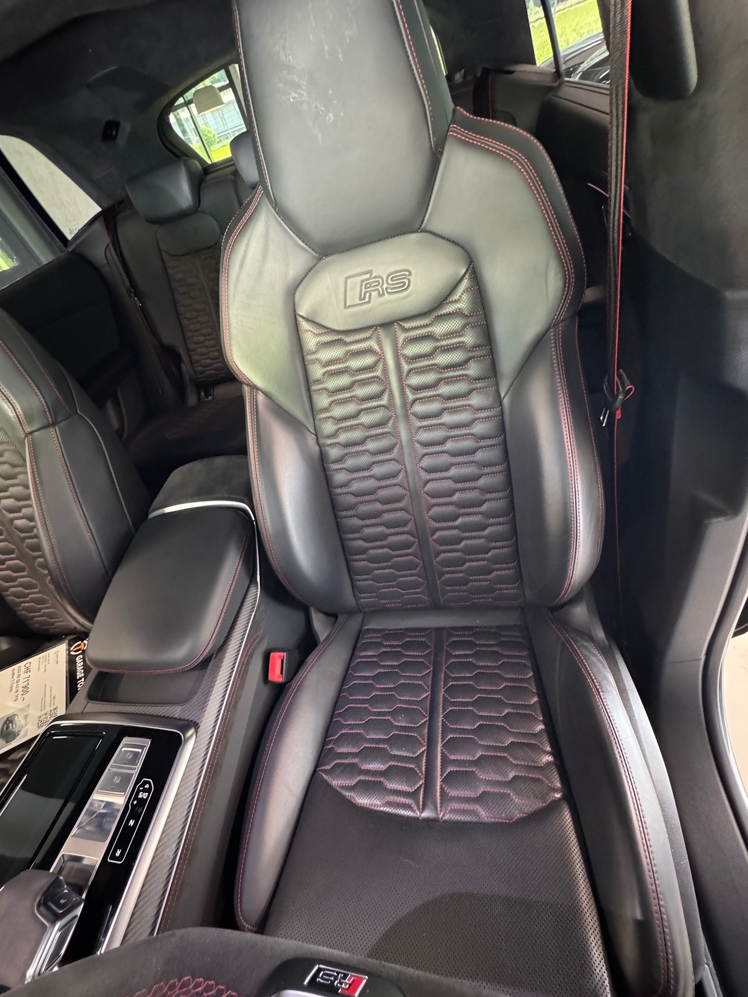 AUDI RS Q8 — zdjęcie 9