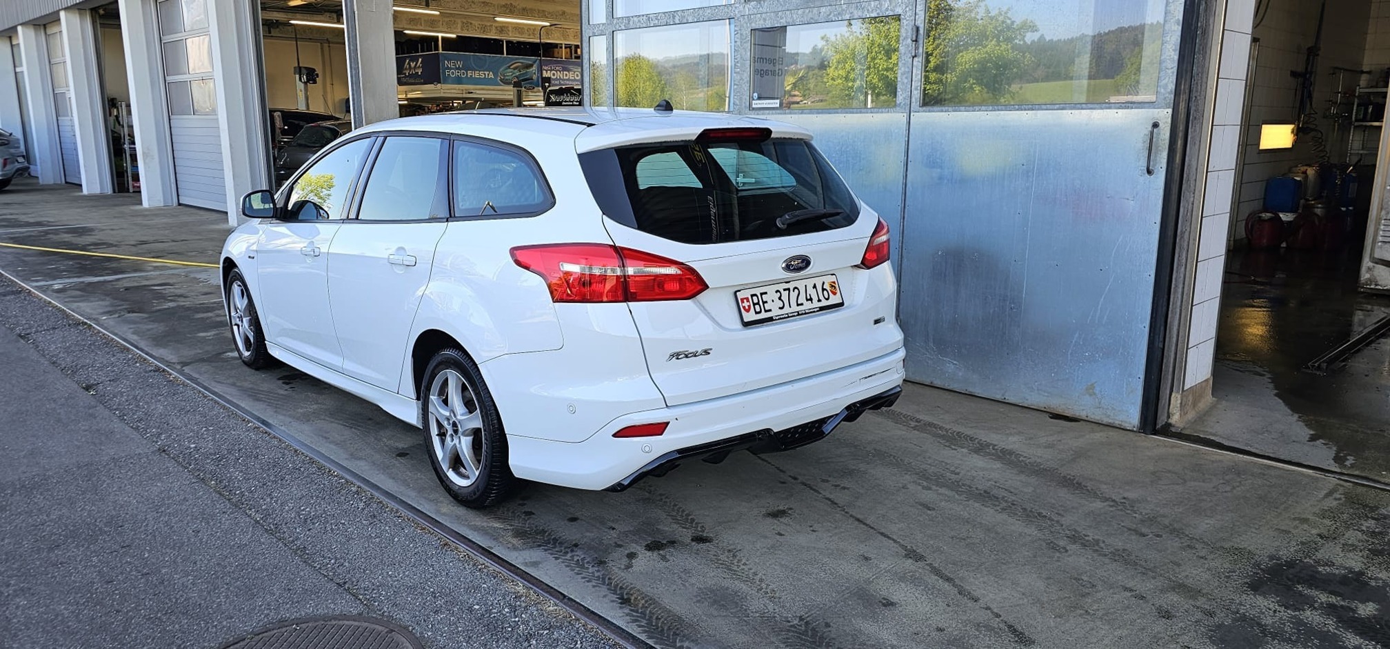 FORD Focus 1.0 SCTi — zdjęcie 4