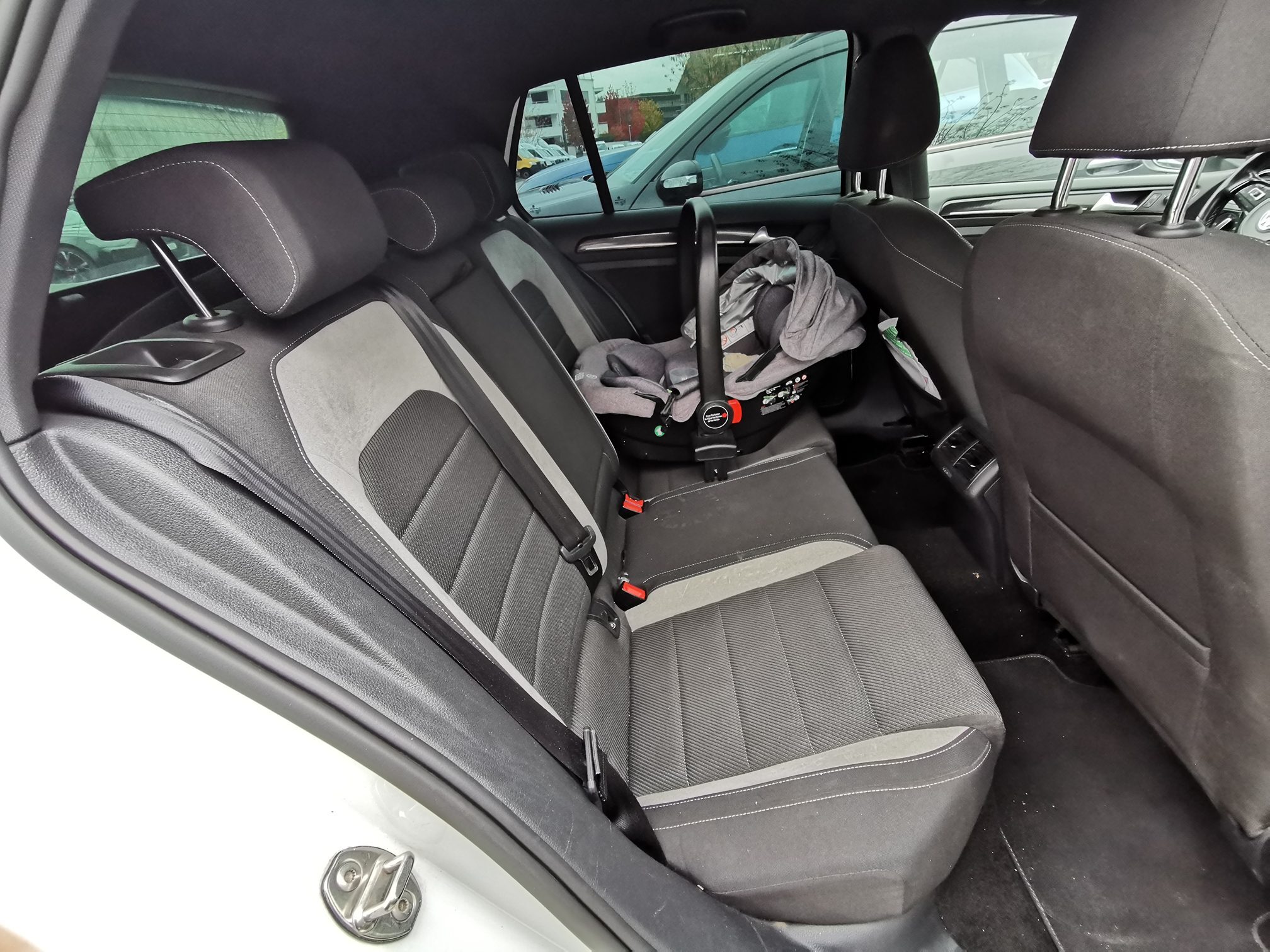 VW Golf VII R 5T — zdjęcie 15