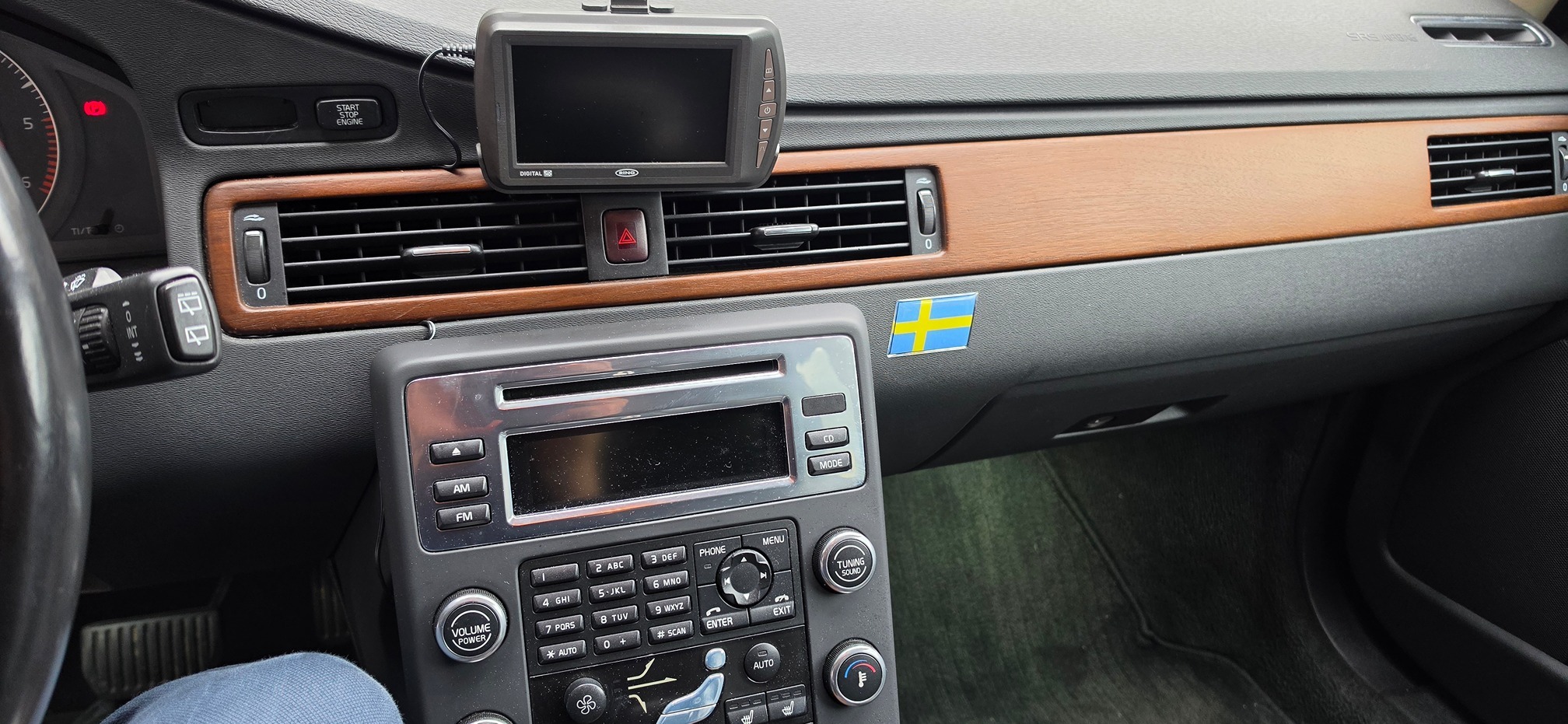VOLVO XC70 D5 AWD — zdjęcie 10