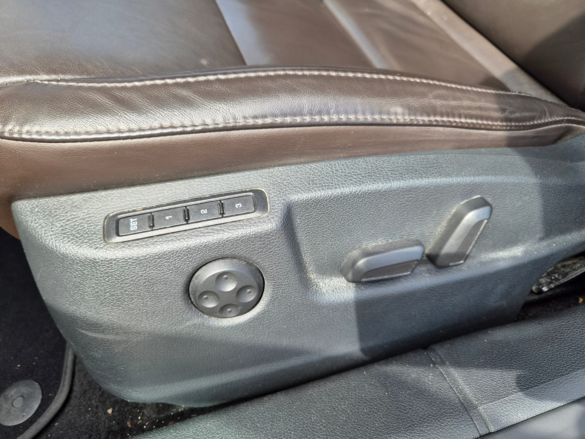 SKODA Superb 2.0 TDI — zdjęcie 12