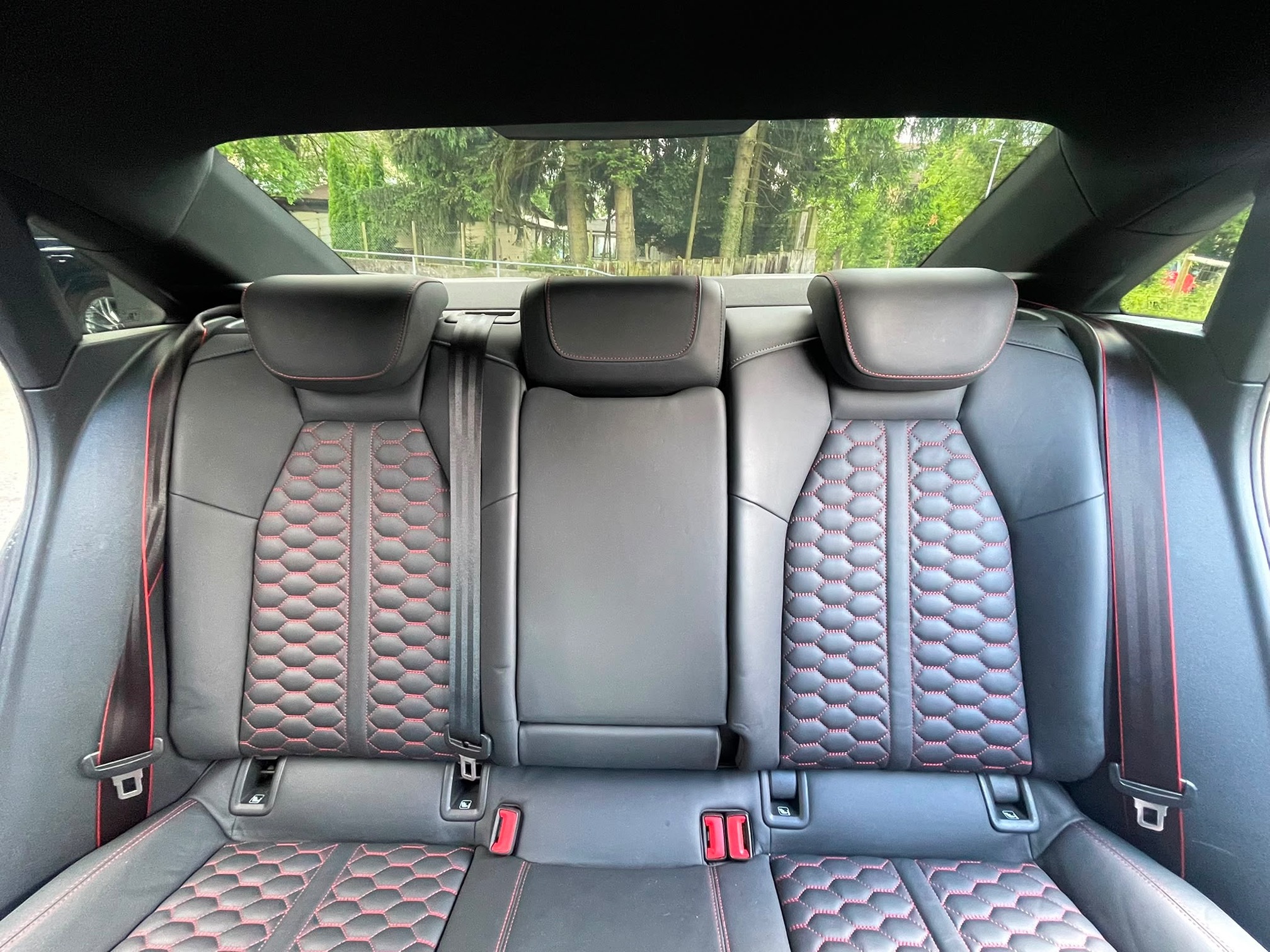 AUDI RS3 Limousine 2.5 TSI quattro S-tronic mit GRAIL ESD — zdjęcie 12