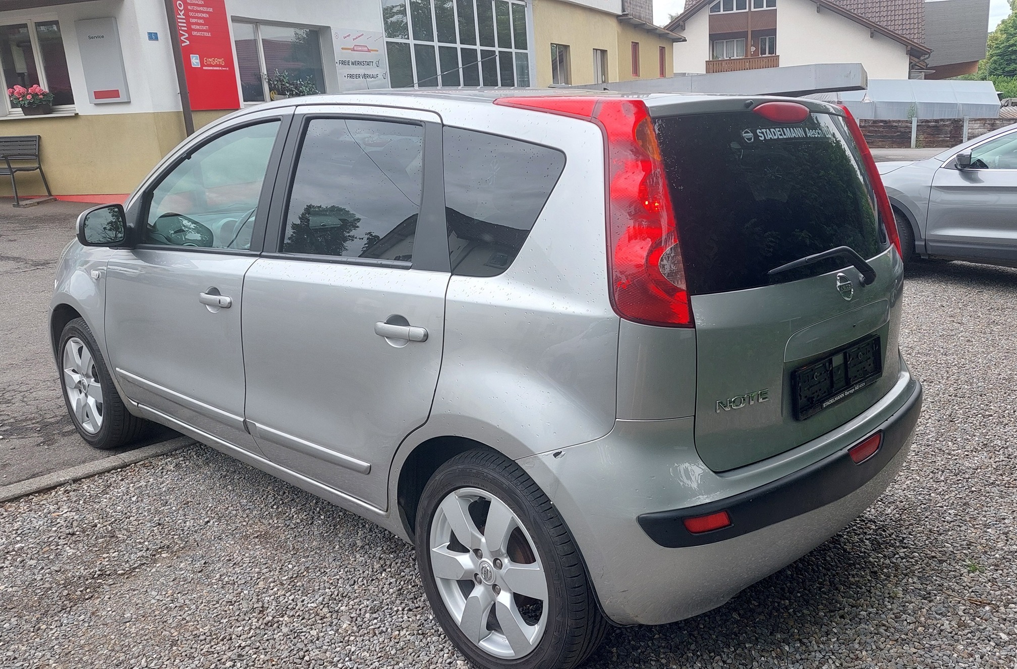 NISSAN Note 1.6 tekna Automat — zdjęcie 3