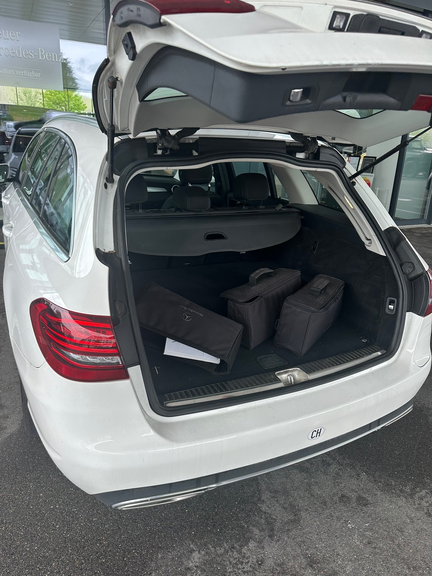 MERCEDES-BENZ C 300 e — zdjęcie 5
